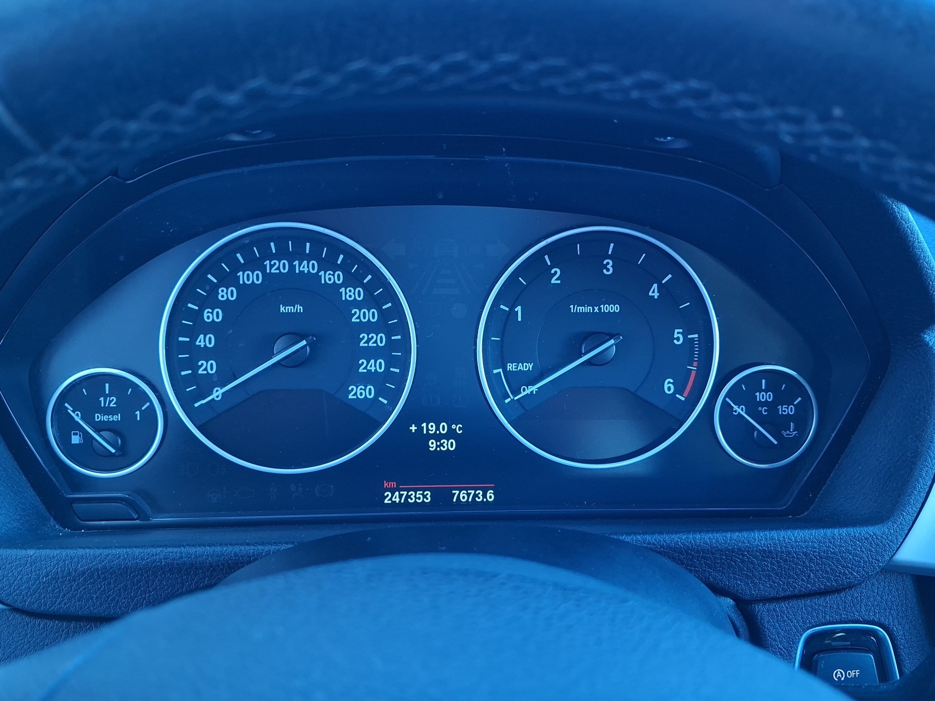 BMW 320d Touring Steptronic-image-10