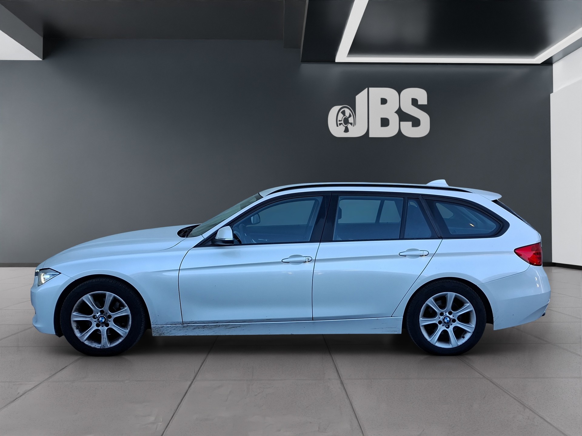 BMW 320d Touring Steptronic-image-2