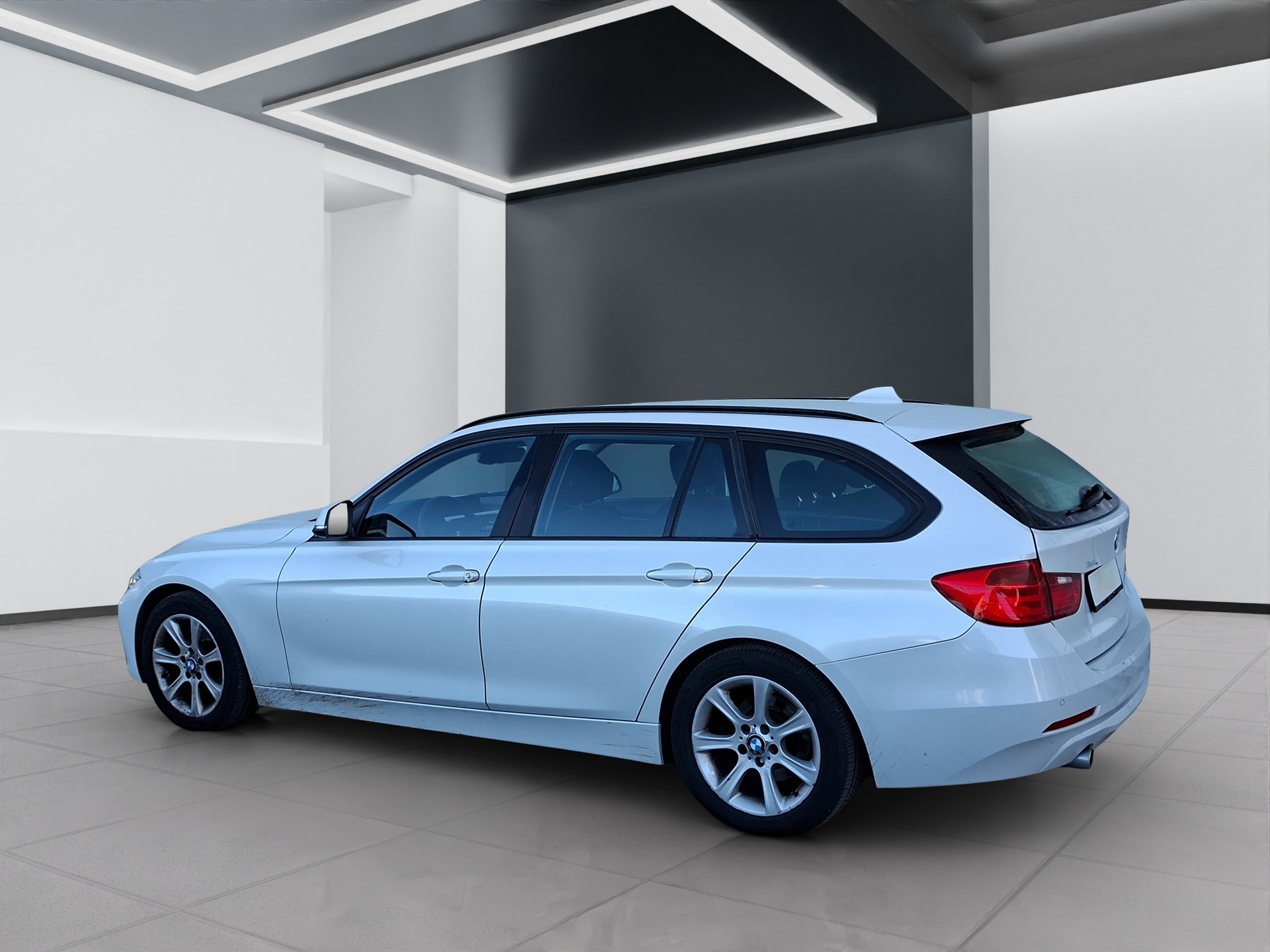BMW 320d Touring Steptronic-image-5