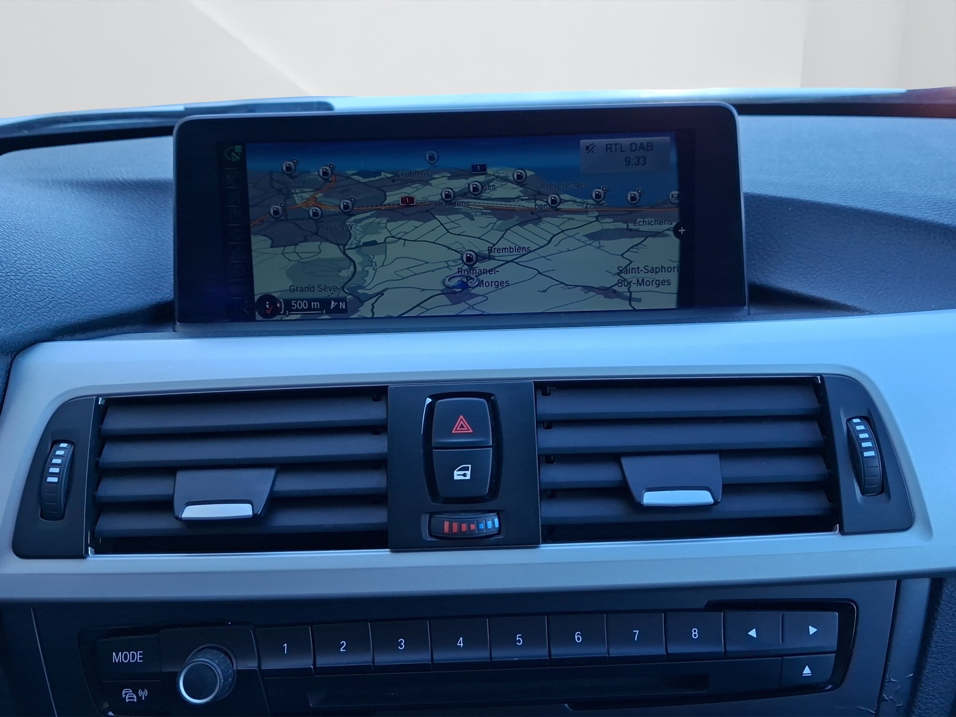 BMW 320d Touring Steptronic-image-15