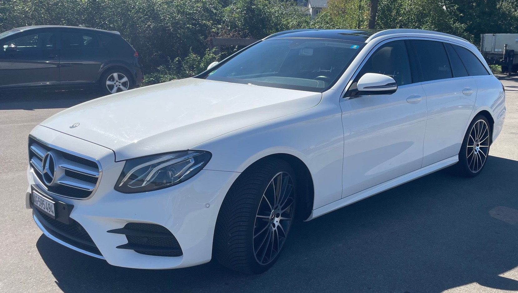MERCEDES-BENZ E 220 d AMG Line-image-1