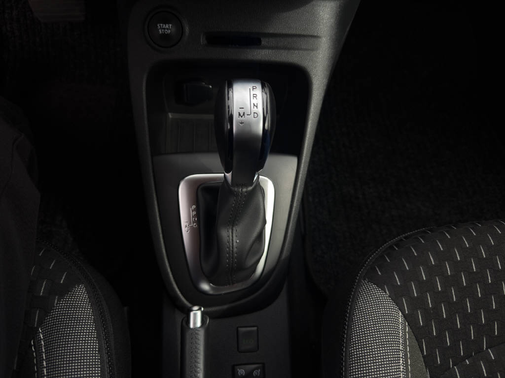 RENAULT Captur 1.2 TCe Intens EDC S/S-image-10