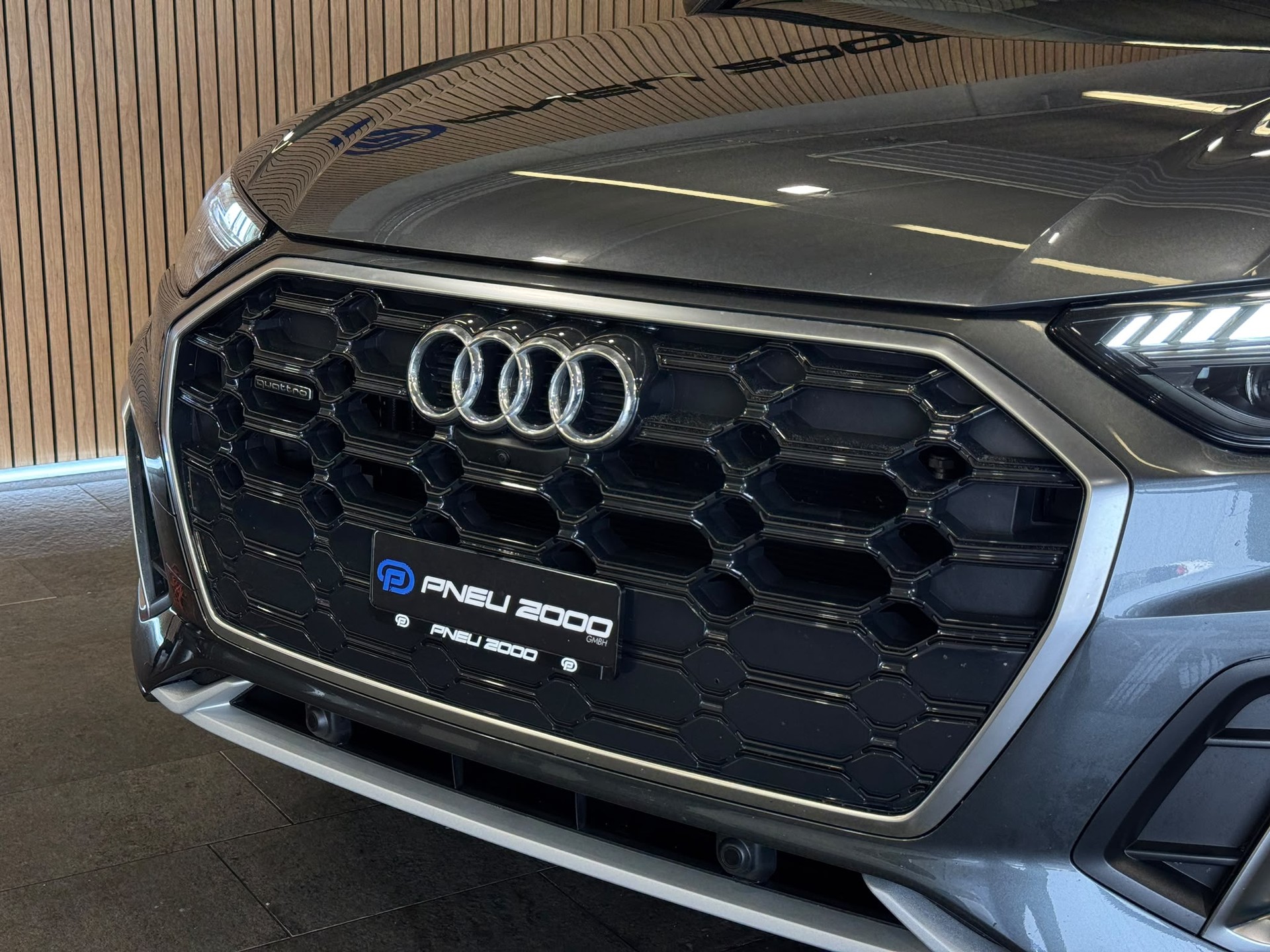 AUDI Q5 40 TDI S-line quattro S-tronic-image-2