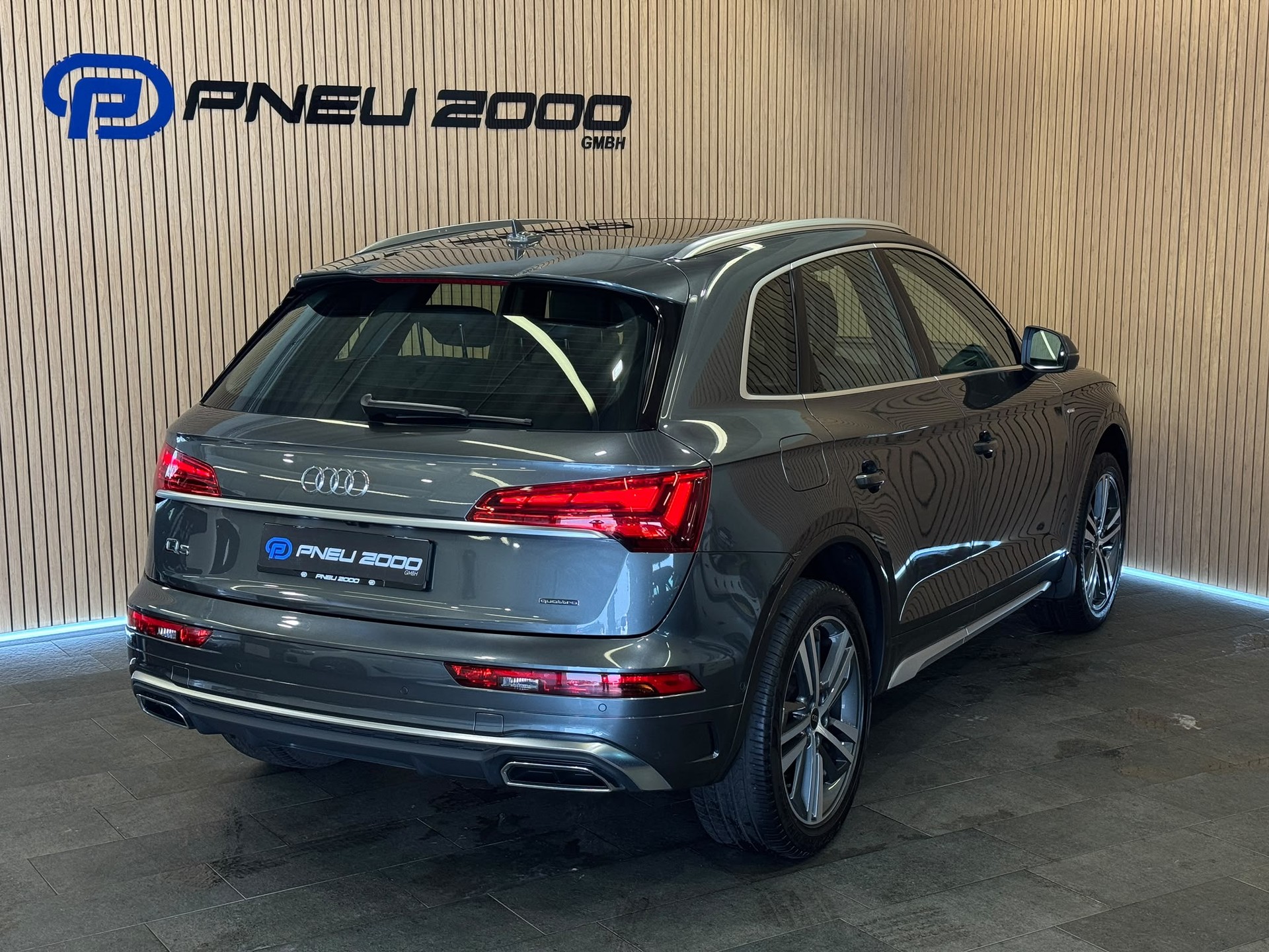 AUDI Q5 40 TDI S-line quattro S-tronic-image-5