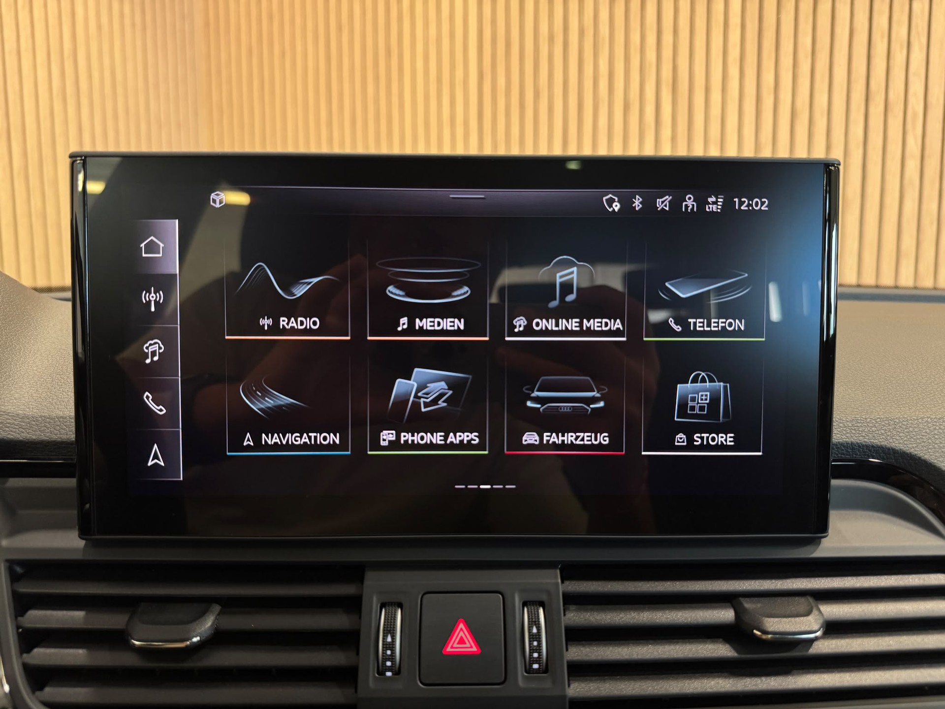 AUDI Q5 40 TDI S-line quattro S-tronic-image-19