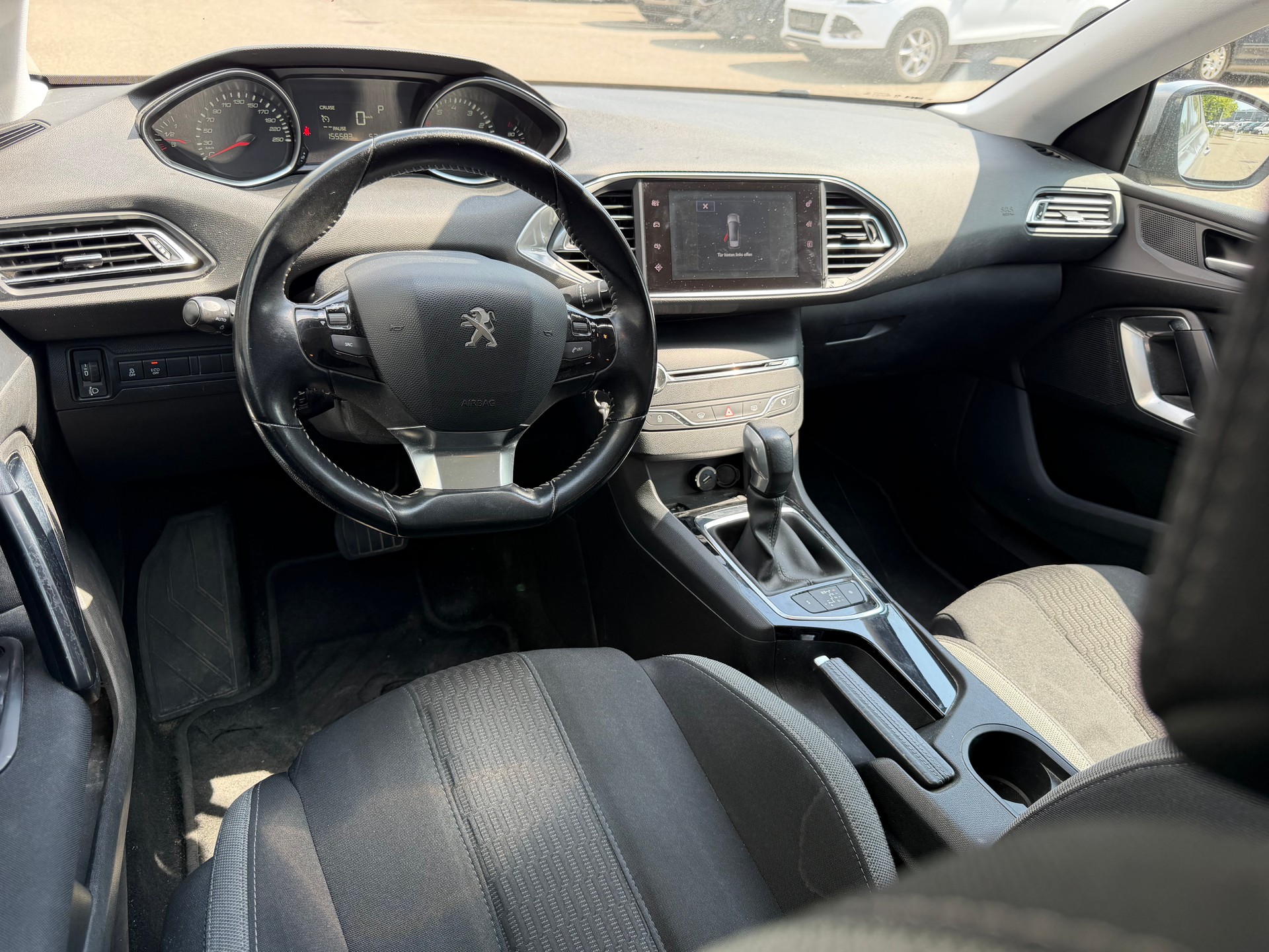 PEUGEOT 308 SW 1.2 THP Business Automatic-image-5
