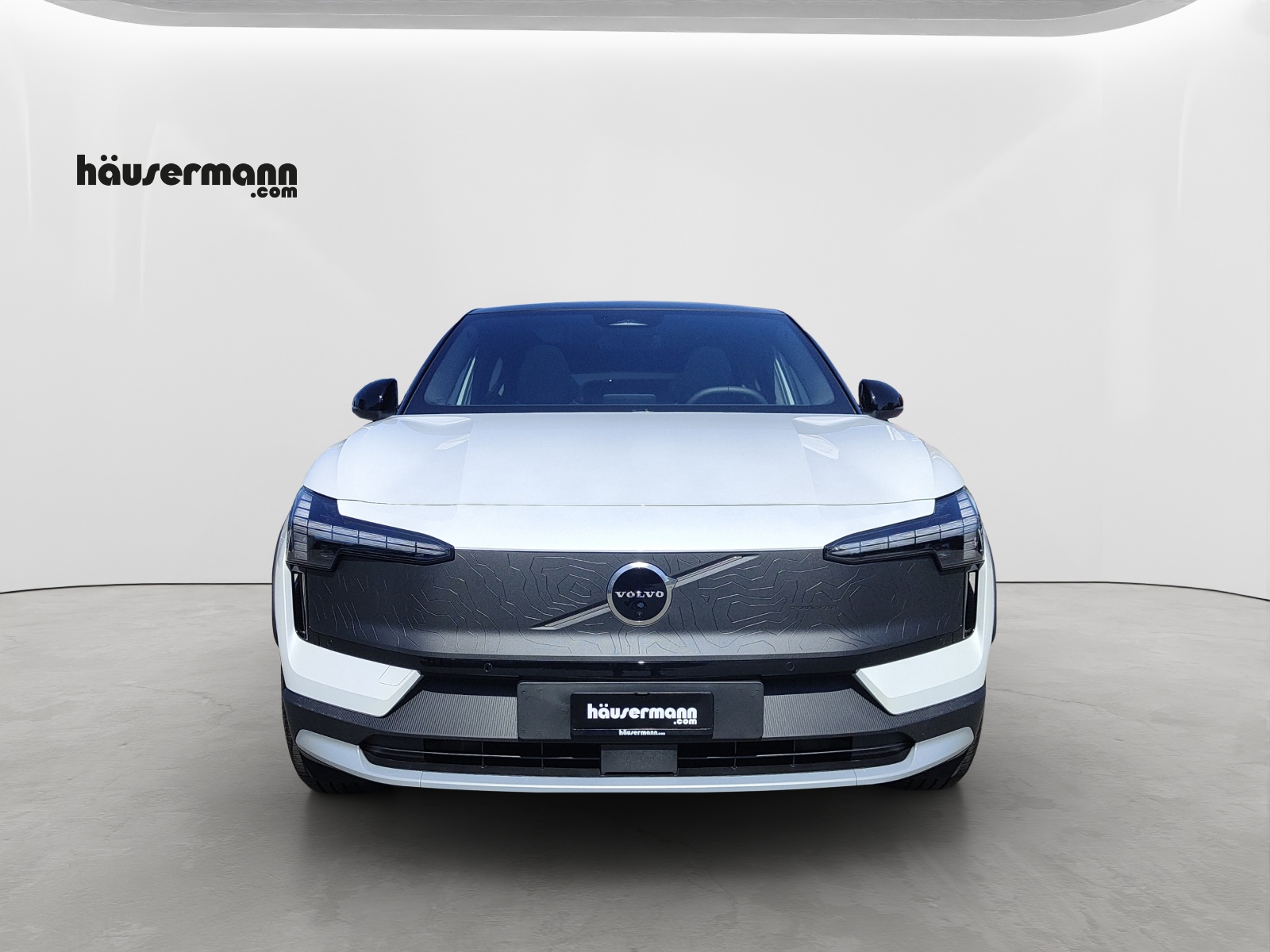 VOLVO EX30 CC P8 Ultra AWD-image-1