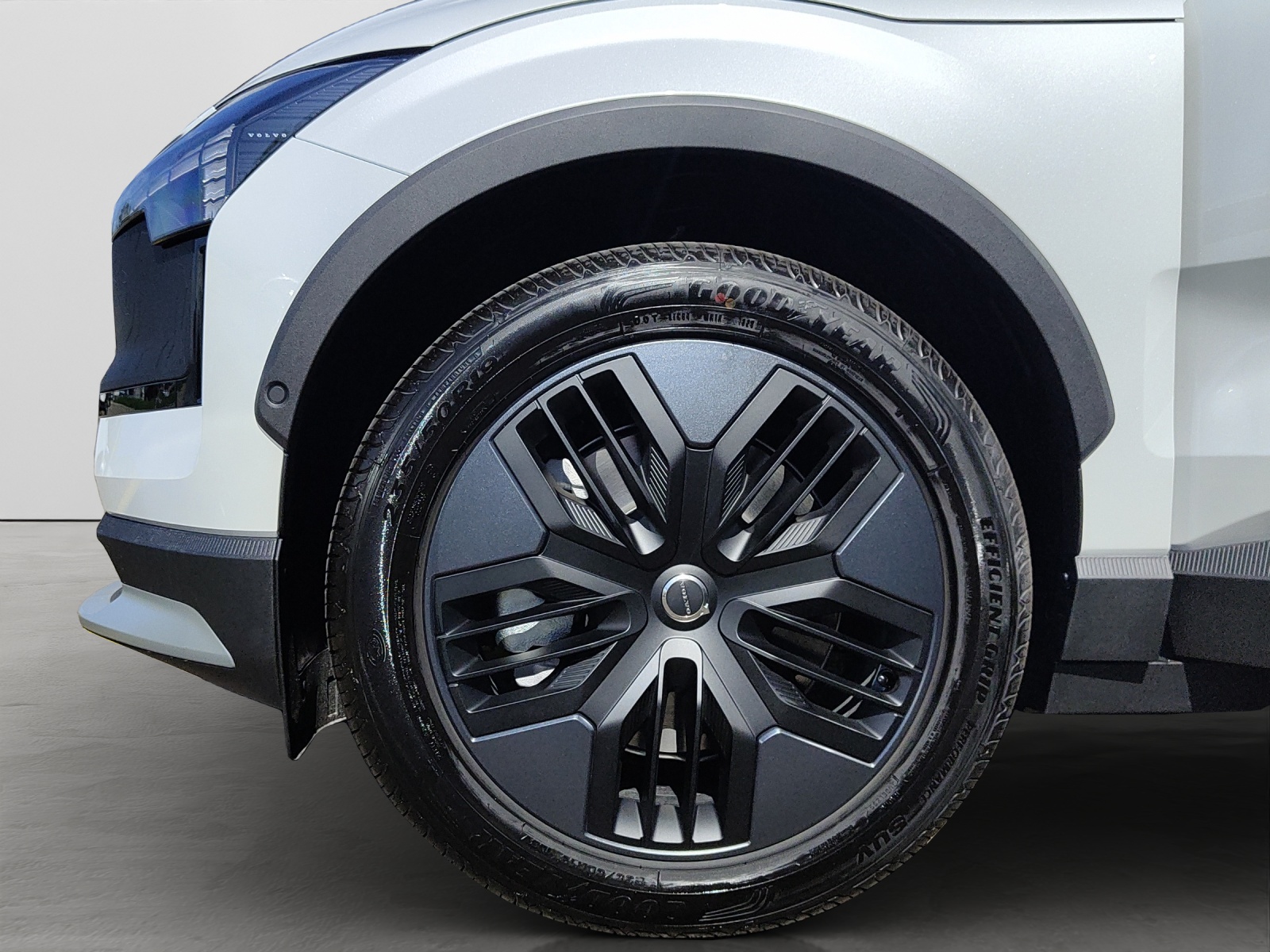 VOLVO EX30 CC P8 Ultra AWD-image-15