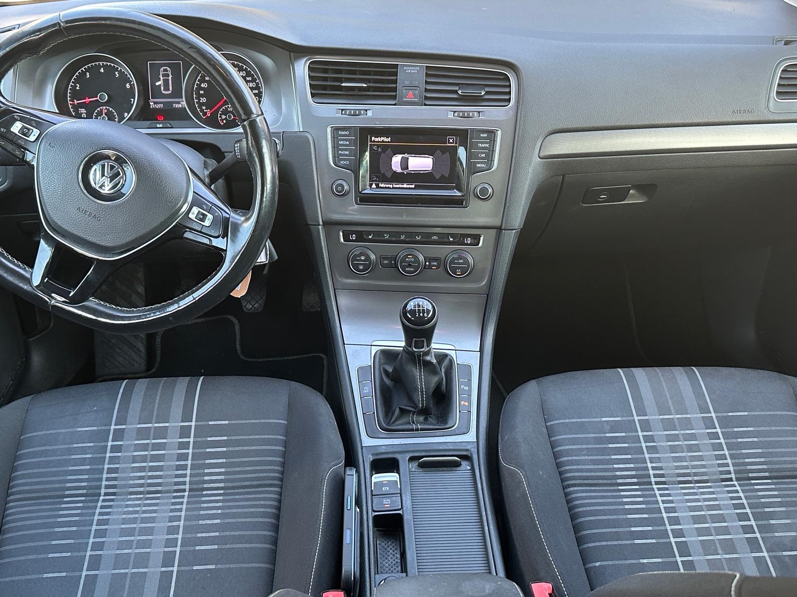 VW Golf Variant 1.2 TSI Trendline-image-6