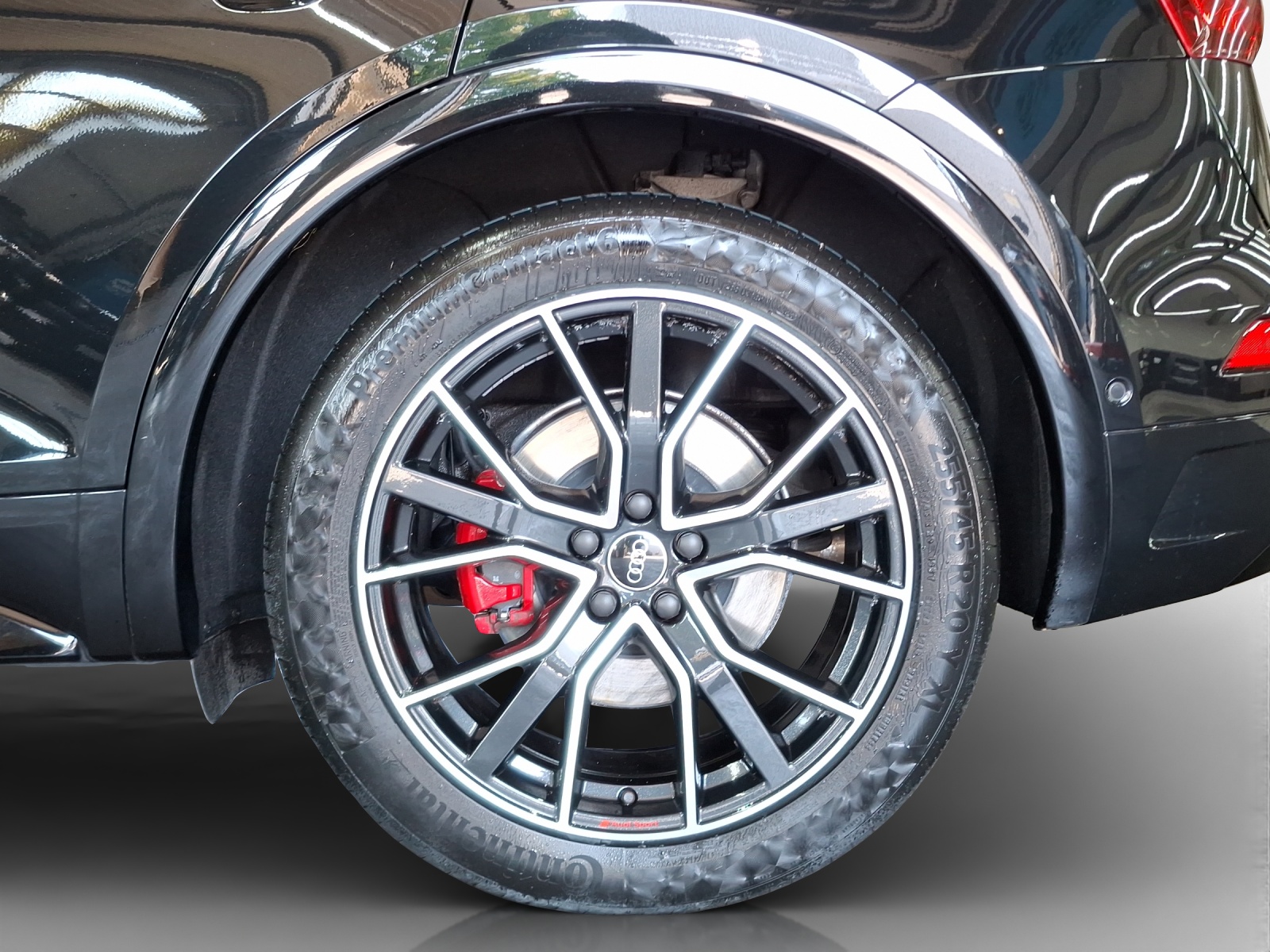 AUDI Q5 45 TFSI S-line quattro S-tronic-image-13