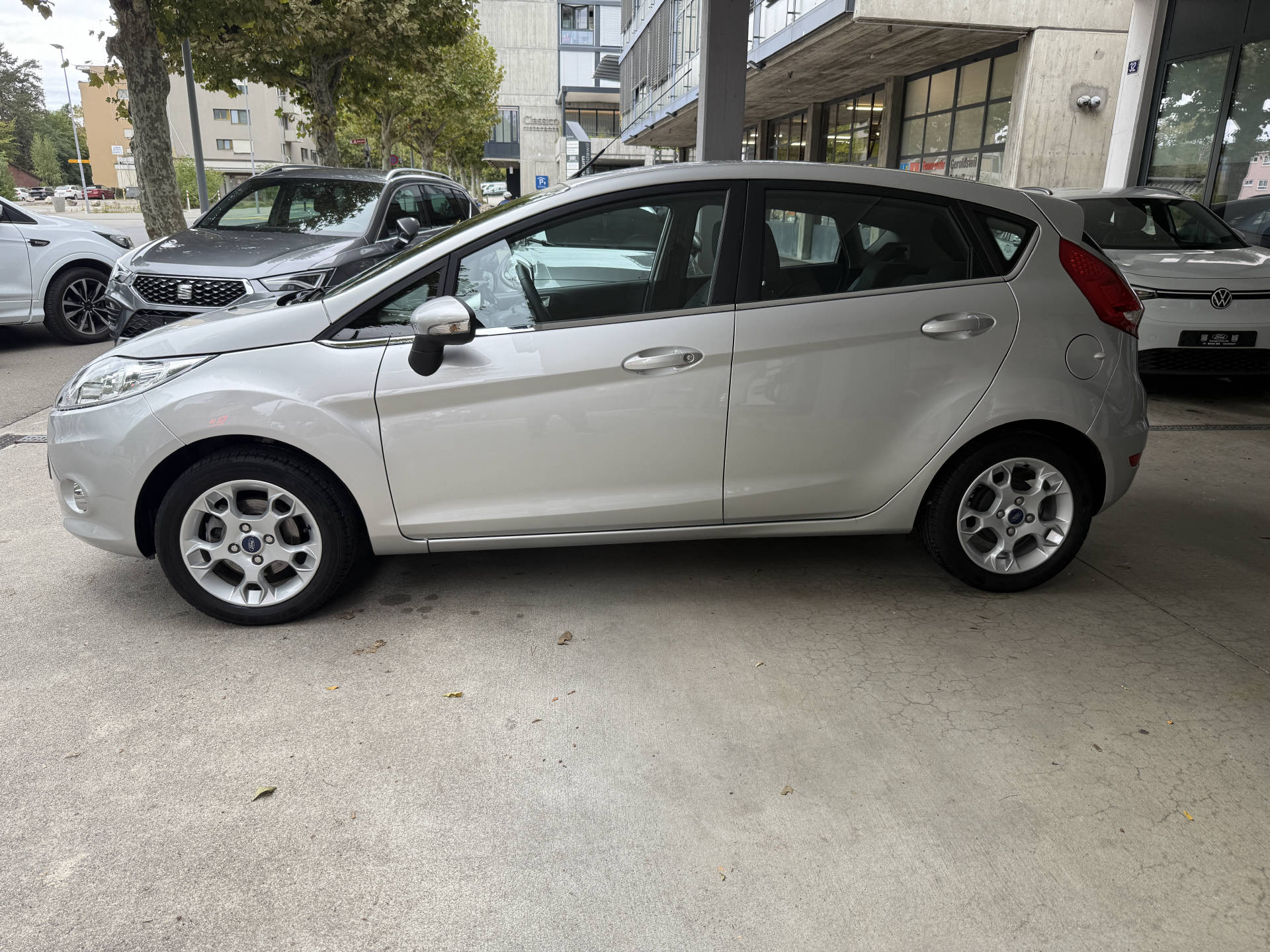 FORD Fiesta 1.4 16V Titanium-image-1