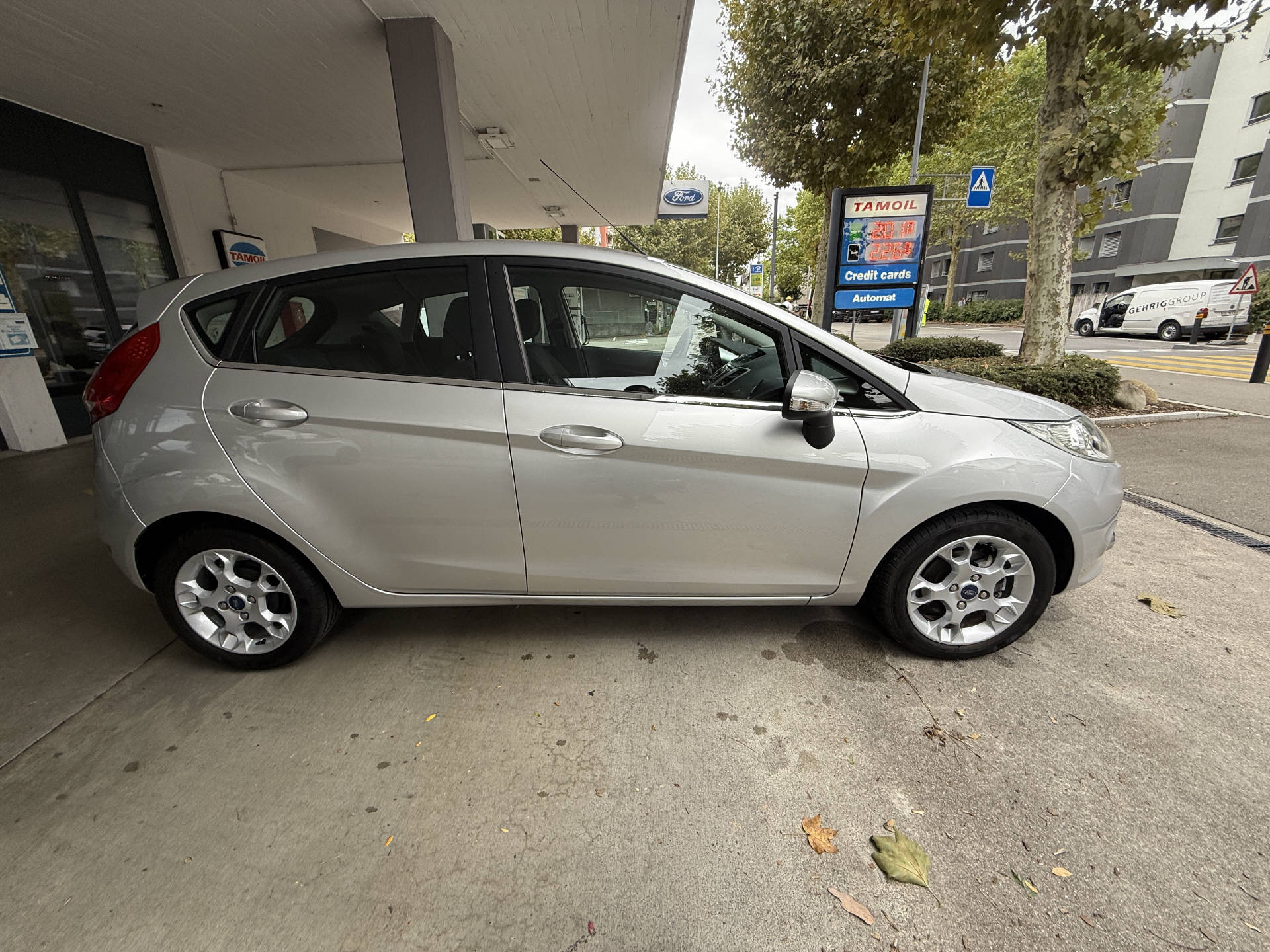 FORD Fiesta 1.4 16V Titanium-image-4
