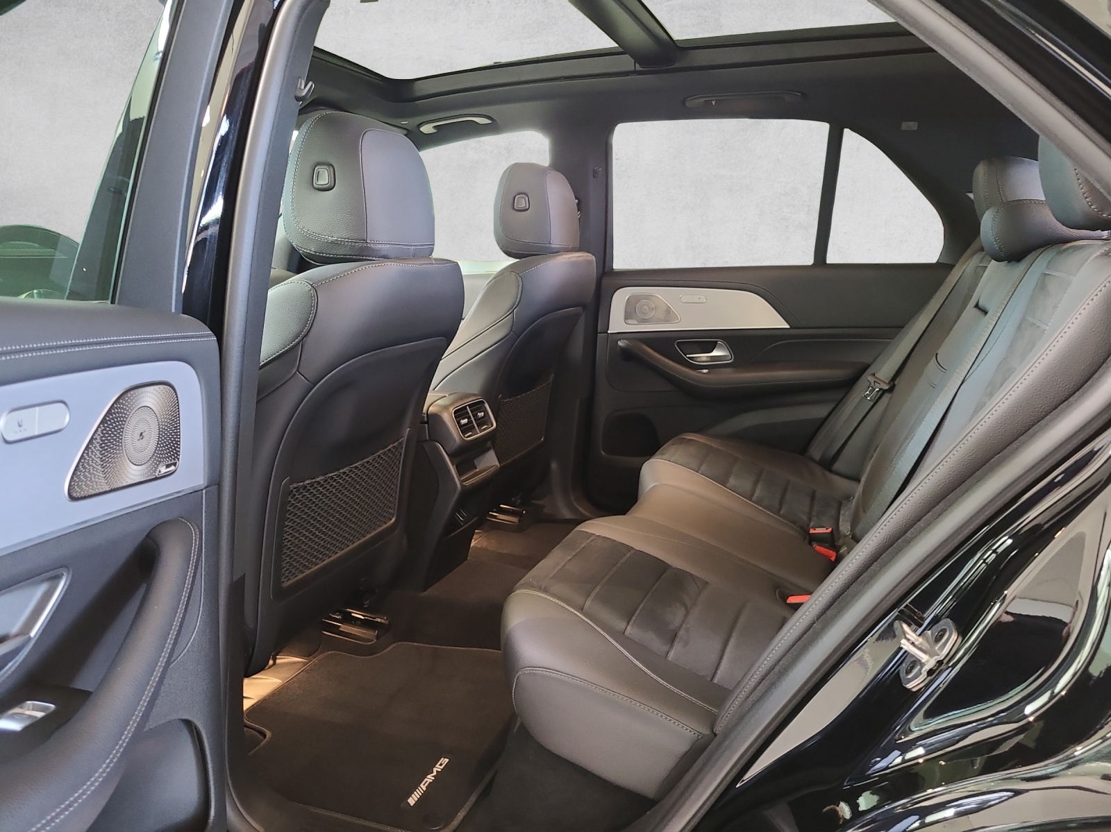 MERCEDES-BENZ GLE 350 e AMG Line 4matic-image-2