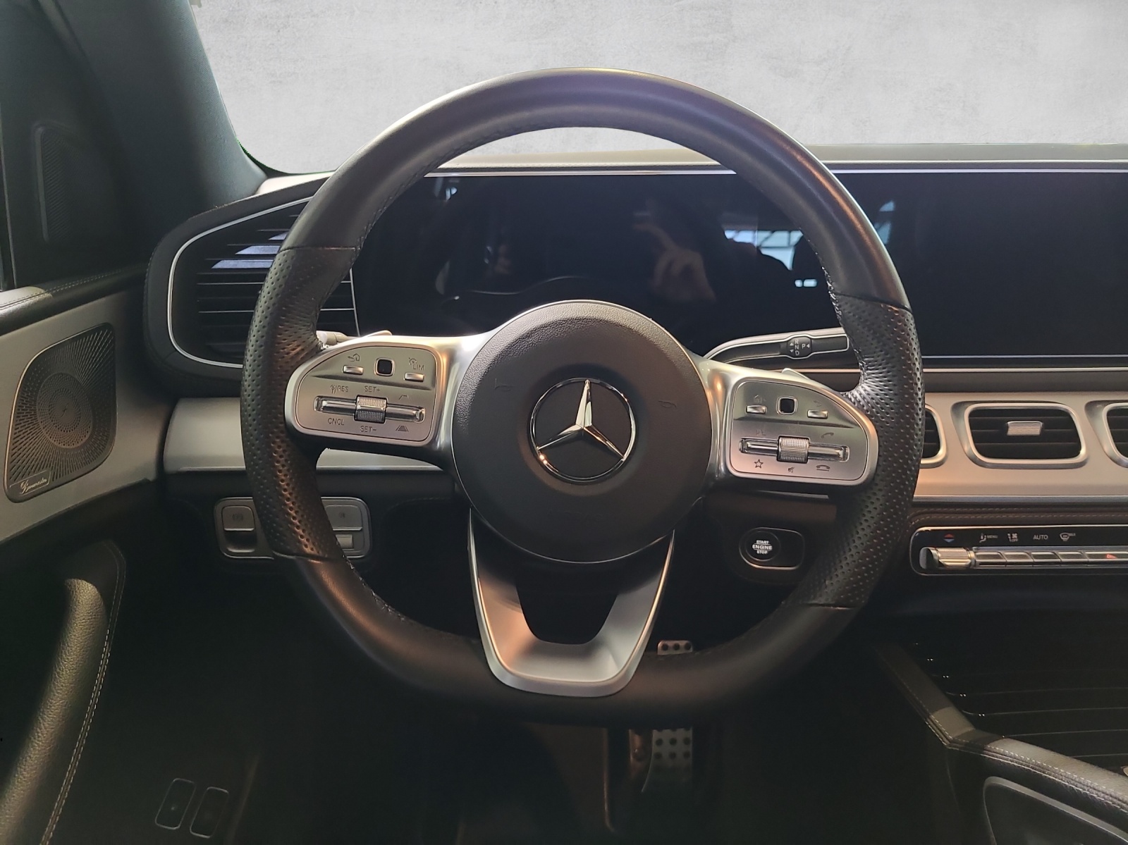 MERCEDES-BENZ GLE 350 e AMG Line 4matic-image-4