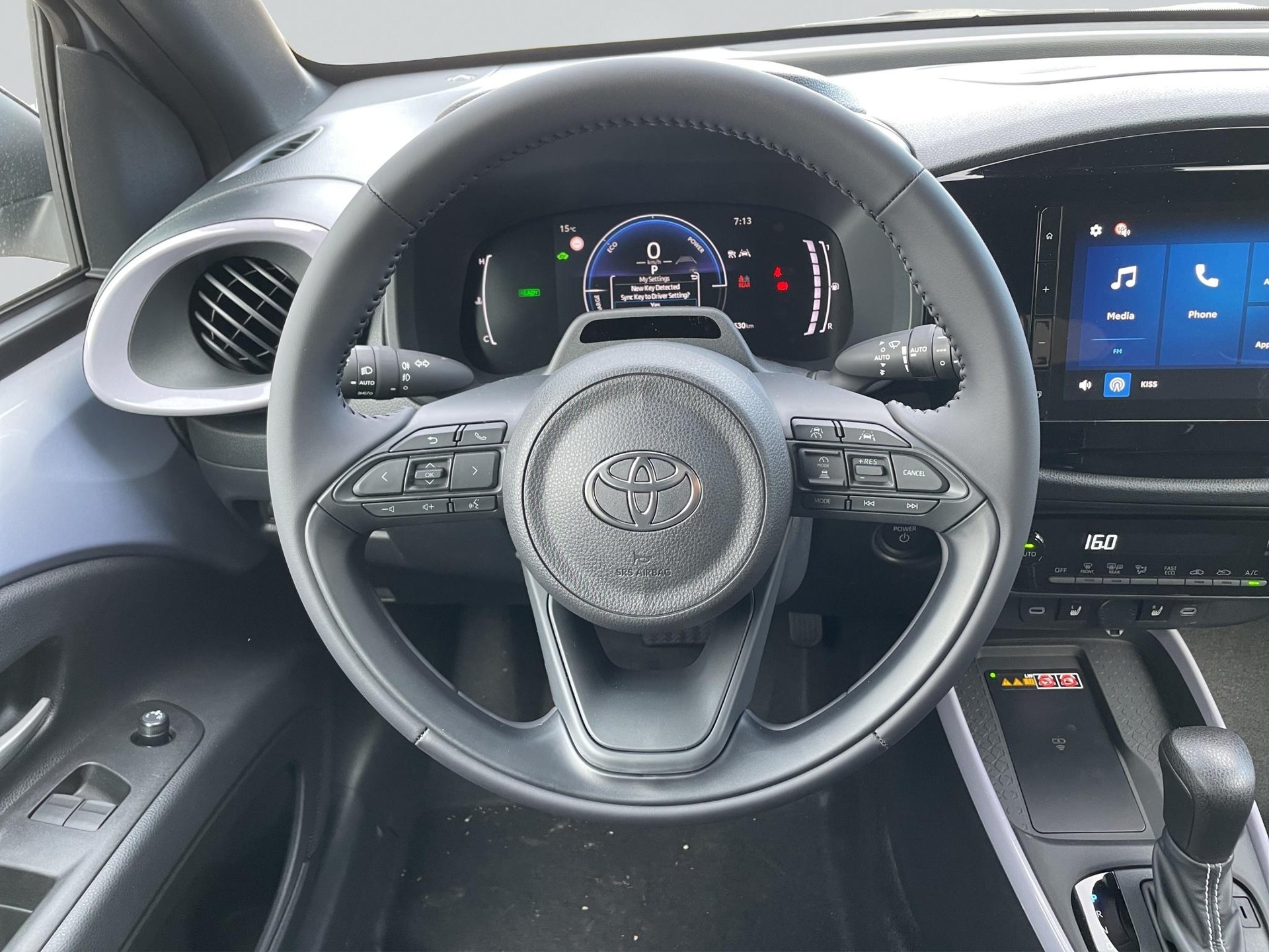 TOYOTA Aygo X 1.5 VVT-i HSD Trend-image-10