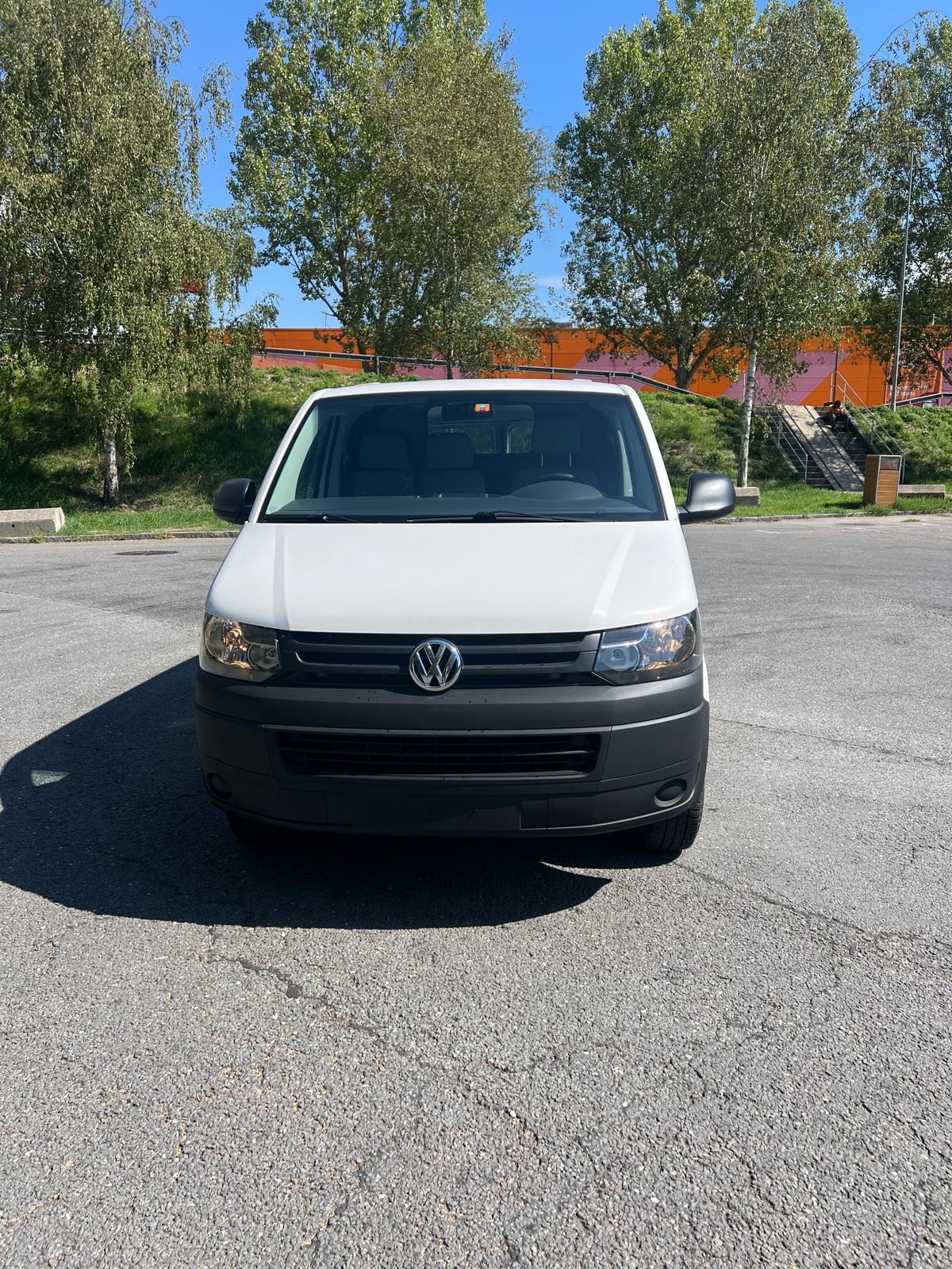 VW T5 2.0 TDI DSG-image-0