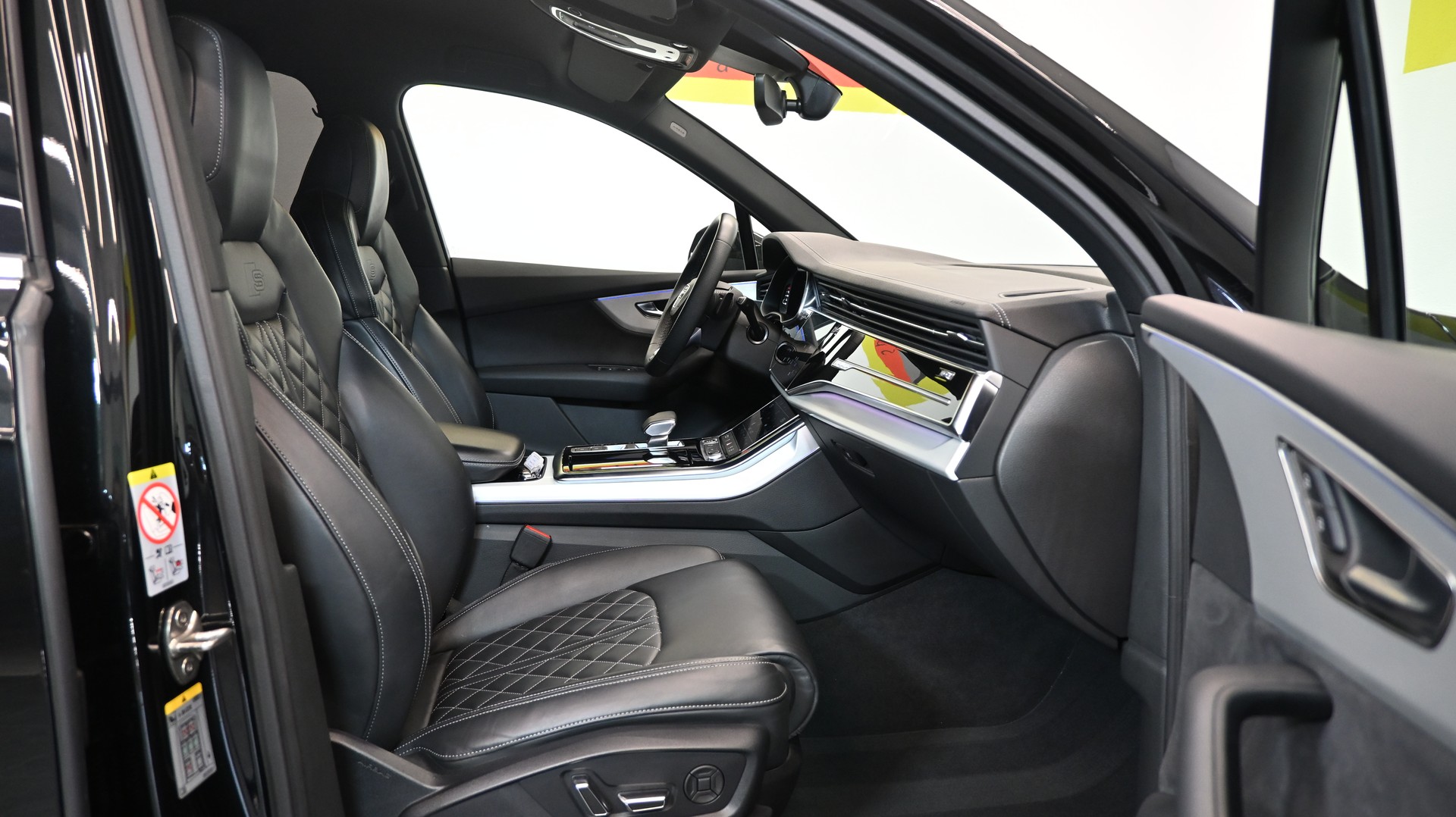AUDI Q7 55 TFSI S Line quattro tiptronic-image-3