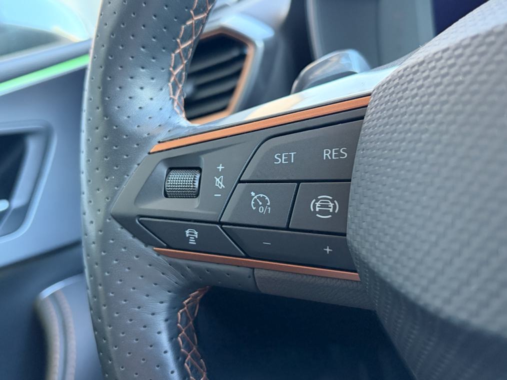 CUPRA LEON ST 1.5 eTSi-image-4