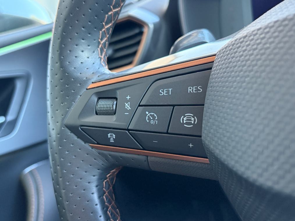 CUPRA LEON ST 1.5 eTSi-image-4