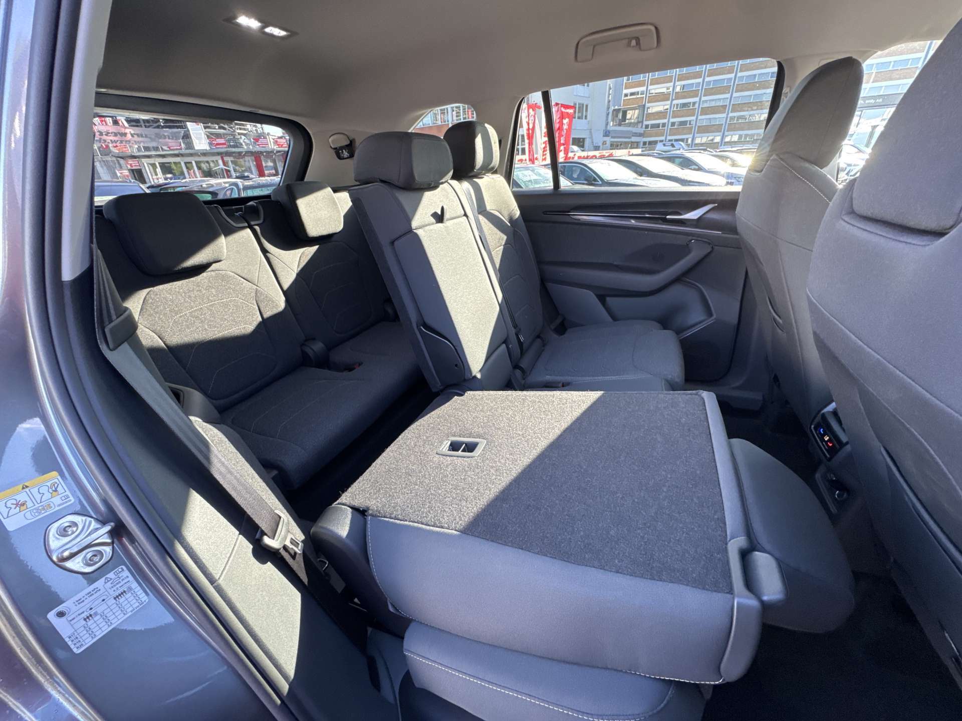 SKODA Kodiaq 2.0 TDi Selection 4x4 7-Plätzer DSG-Automat-image-6
