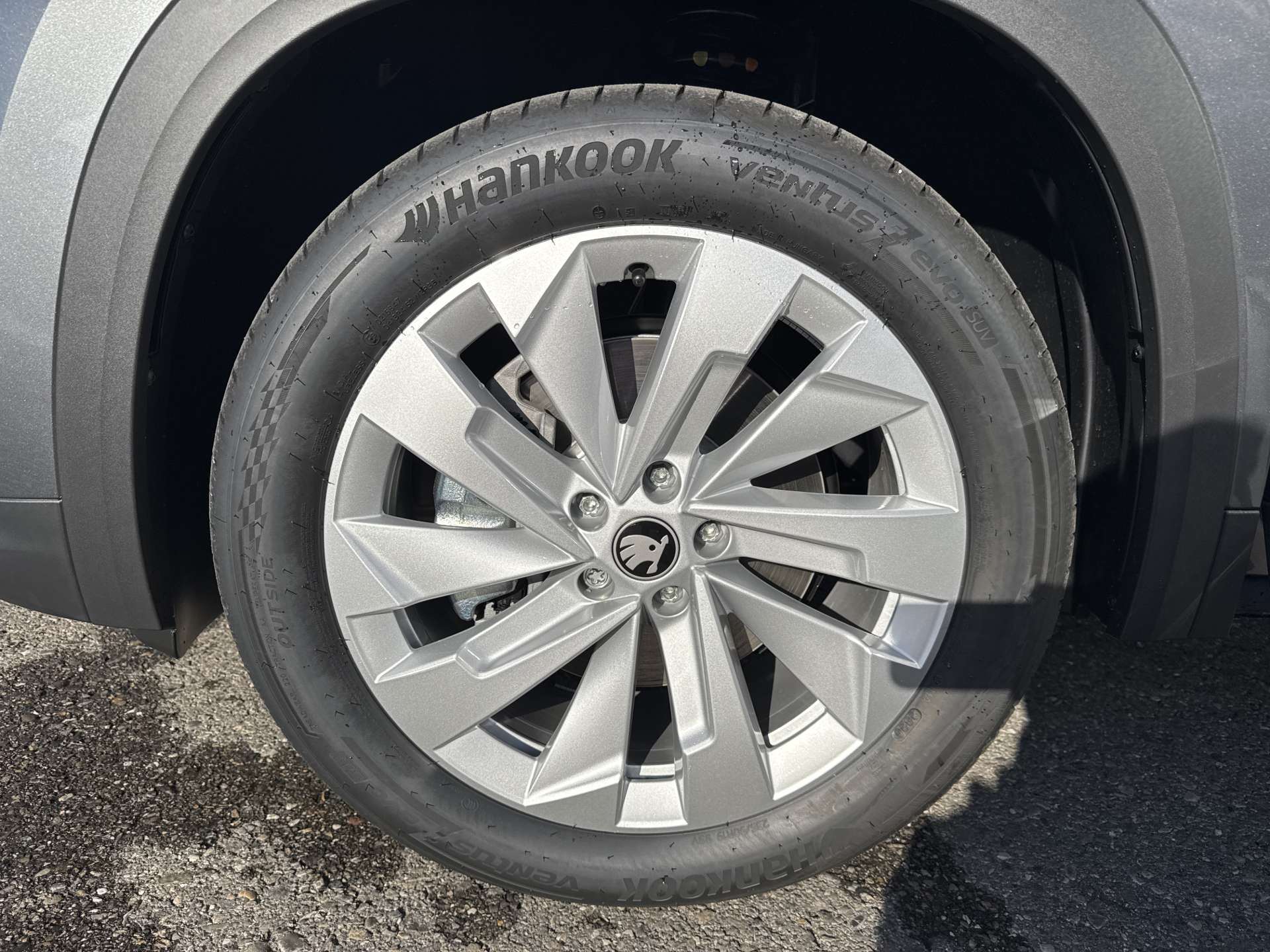 SKODA Kodiaq 2.0 TDi Selection 4x4 7-Plätzer DSG-Automat-image-8