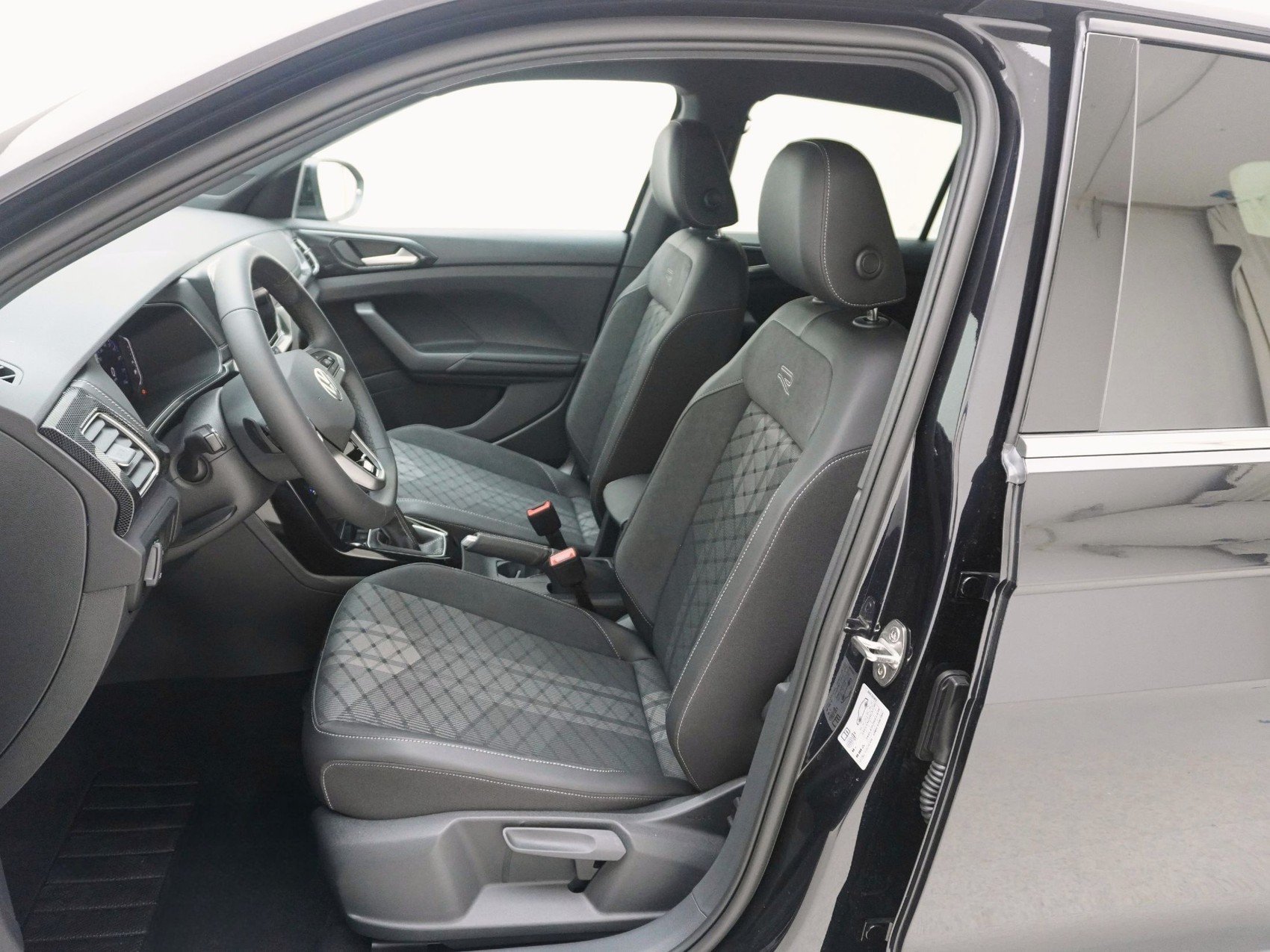 VW T-Cross 1.5 TSI R-Line DSG-image-12