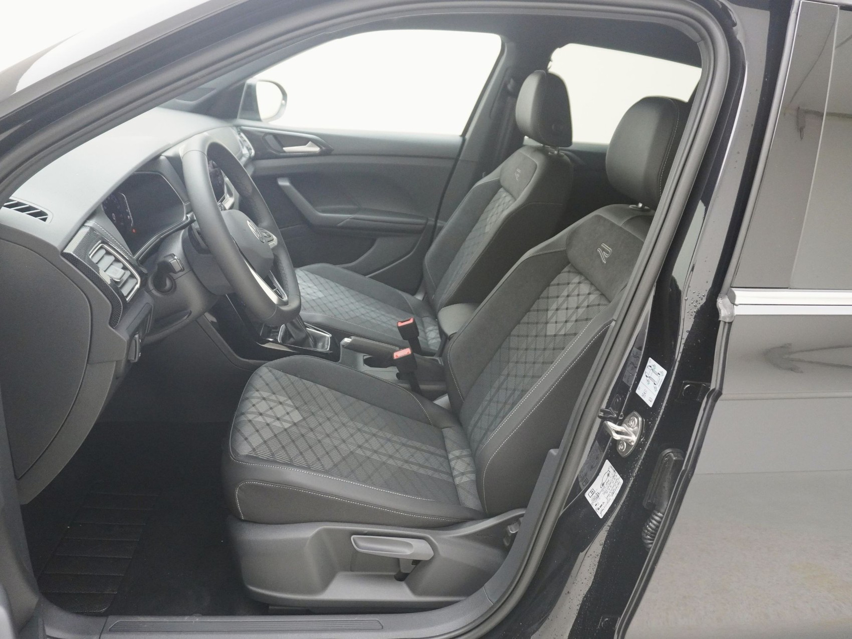 VW T-Cross 1.5 TSI R-Line DSG-image-10