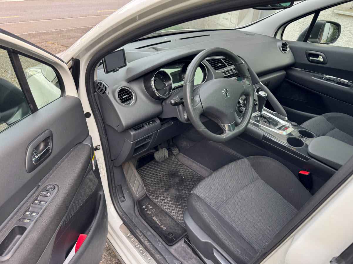 PEUGEOT 3008 1.6 16V T Platinum Tiptronic-image-6