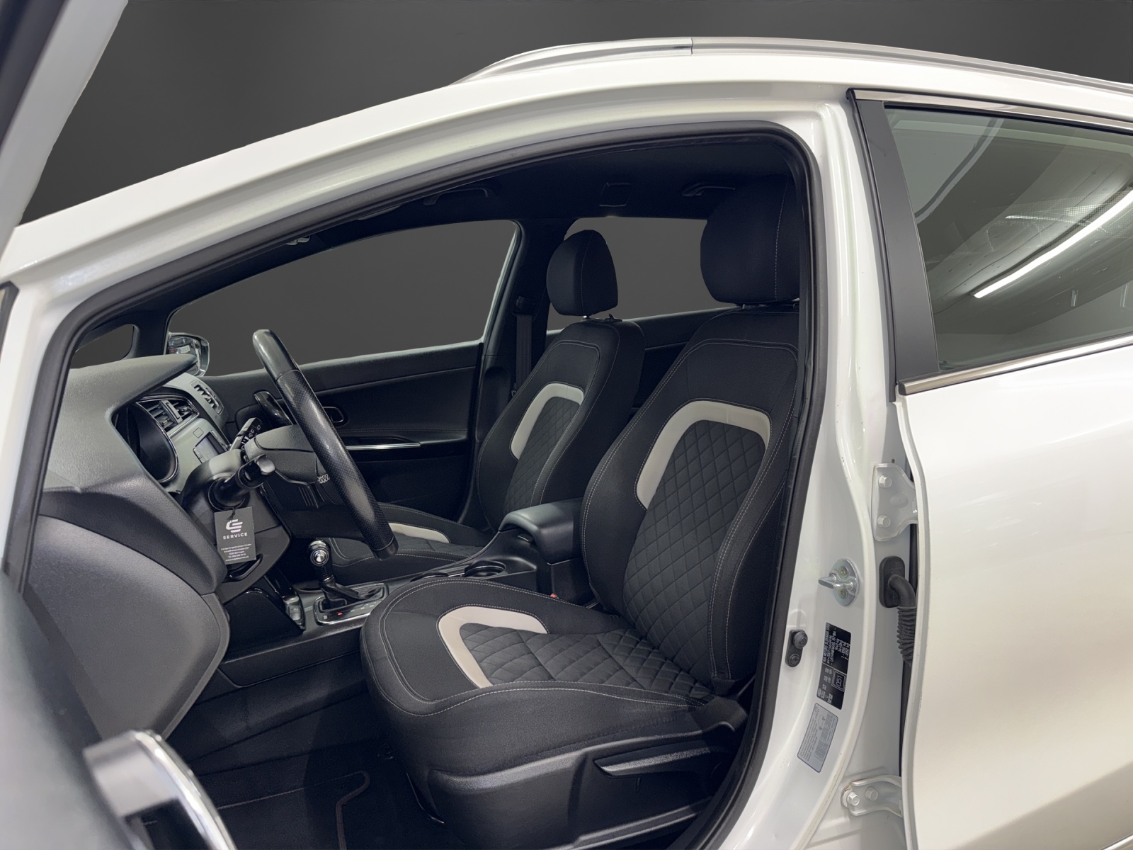 KIA Cee'd Sportswagon 1.6 CRDi GT Line-image-6