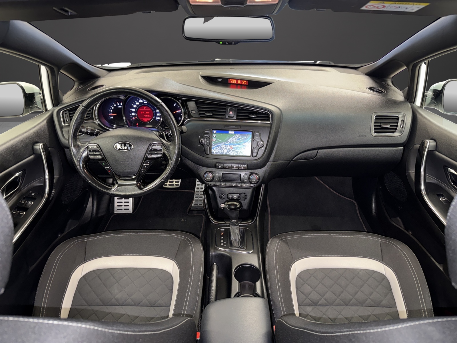 KIA Cee'd Sportswagon 1.6 CRDi GT Line-image-8