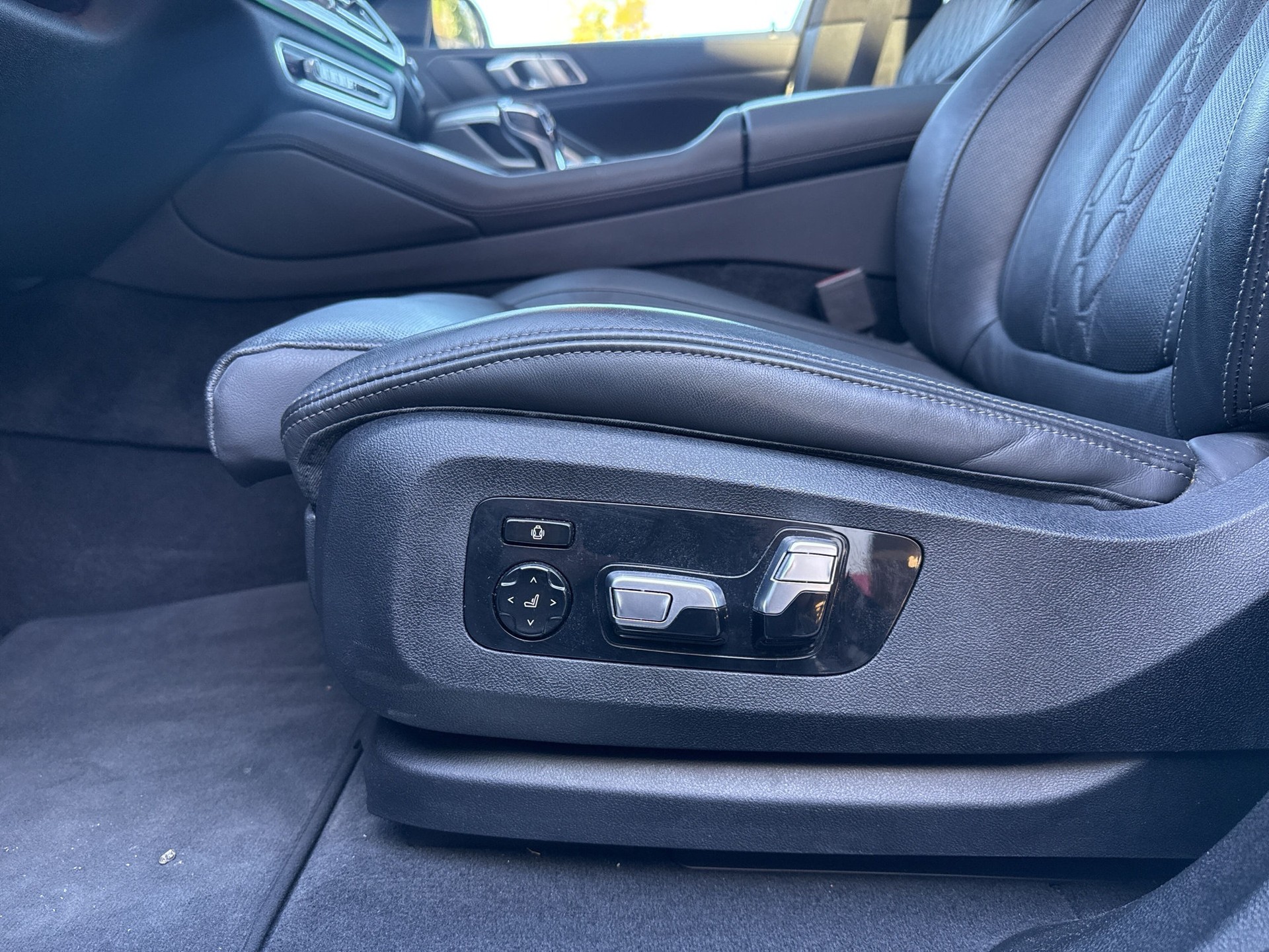 BMW X6 xDrive 48V 30d M Sport Steptronic-image-18
