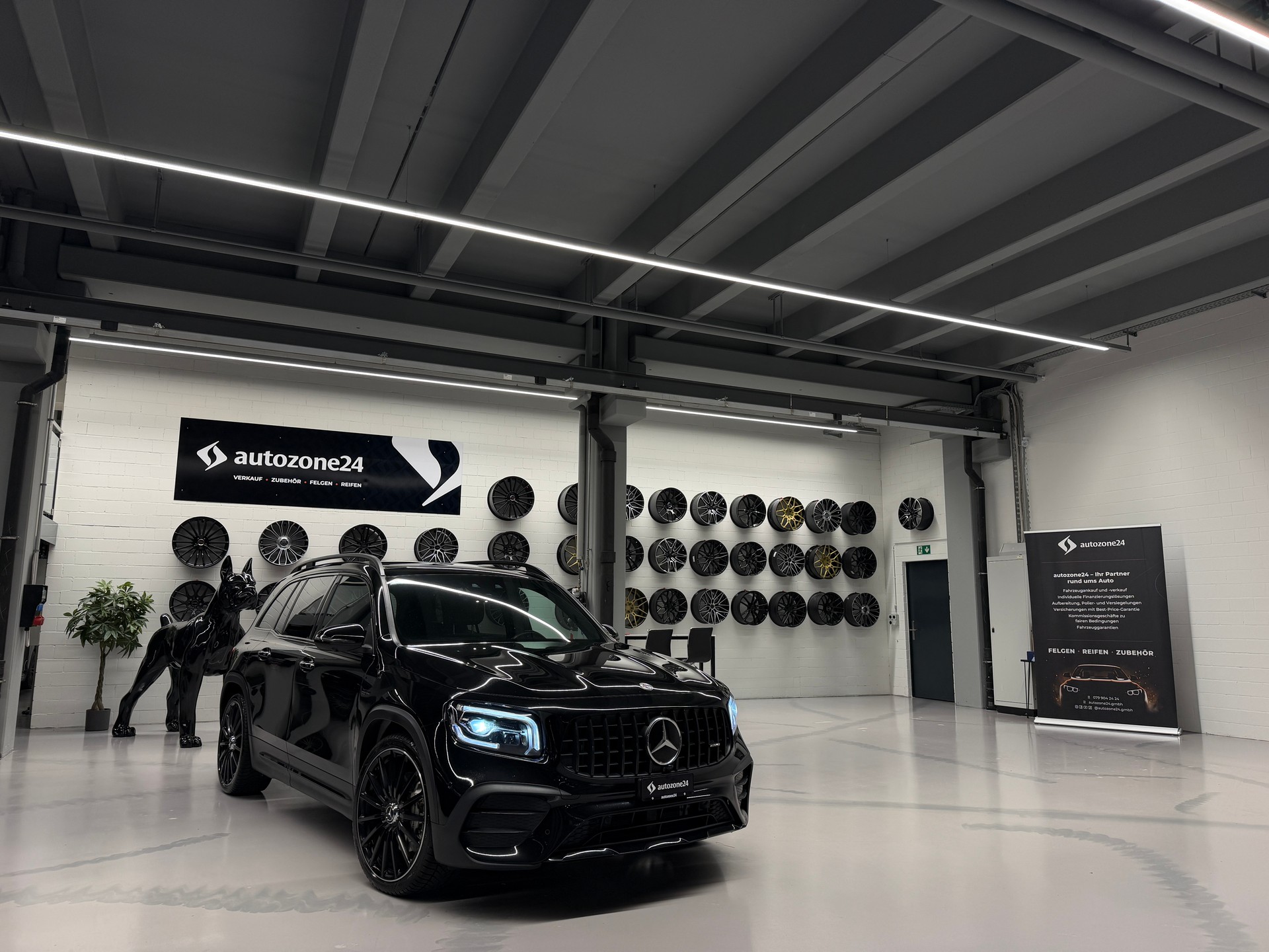 MERCEDES-BENZ GLB 35 AMG 4matic *CH-Auto*Frisch ab MFK*Garantie*Premium Plus Pack*-image-0
