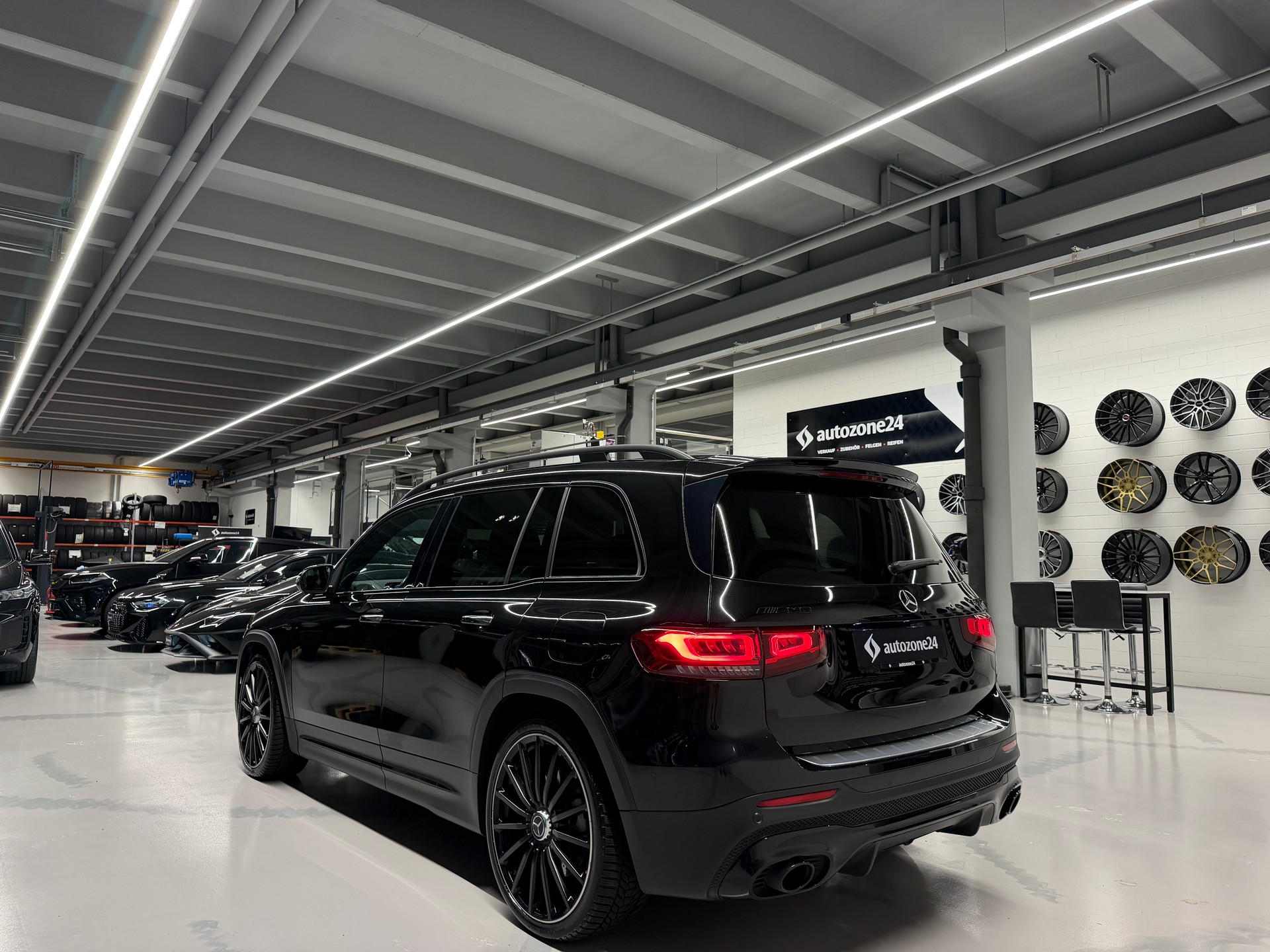 MERCEDES-BENZ GLB 35 AMG 4matic *CH-Auto*Frisch ab MFK*Garantie*Premium Plus Pack*-image-7