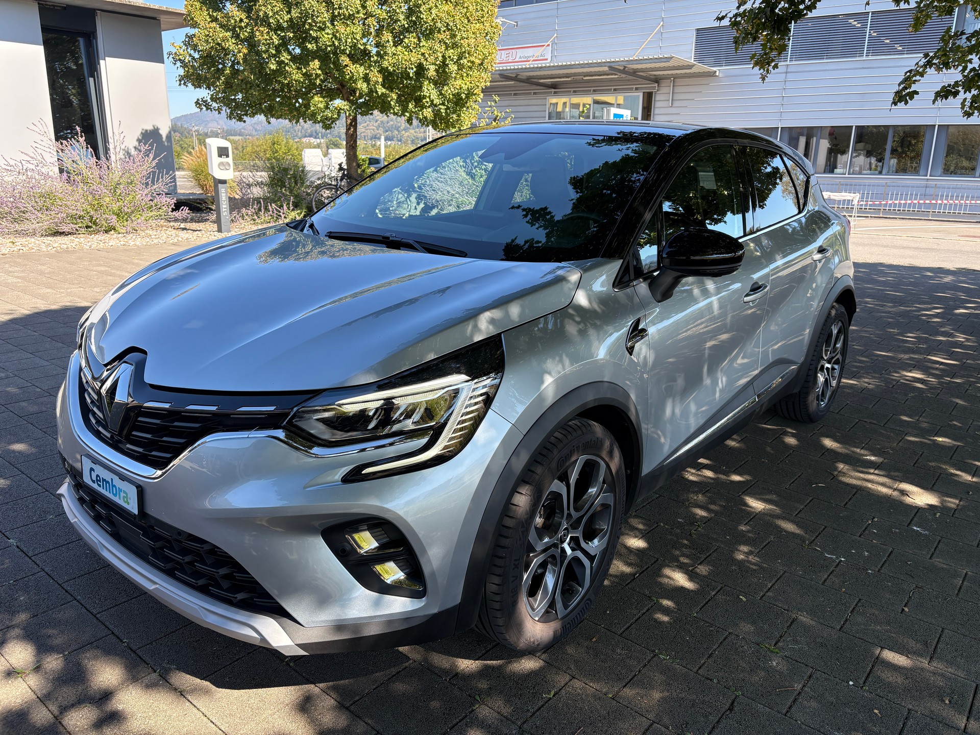 RENAULT Captur 1.3 TCe Zen-image-1