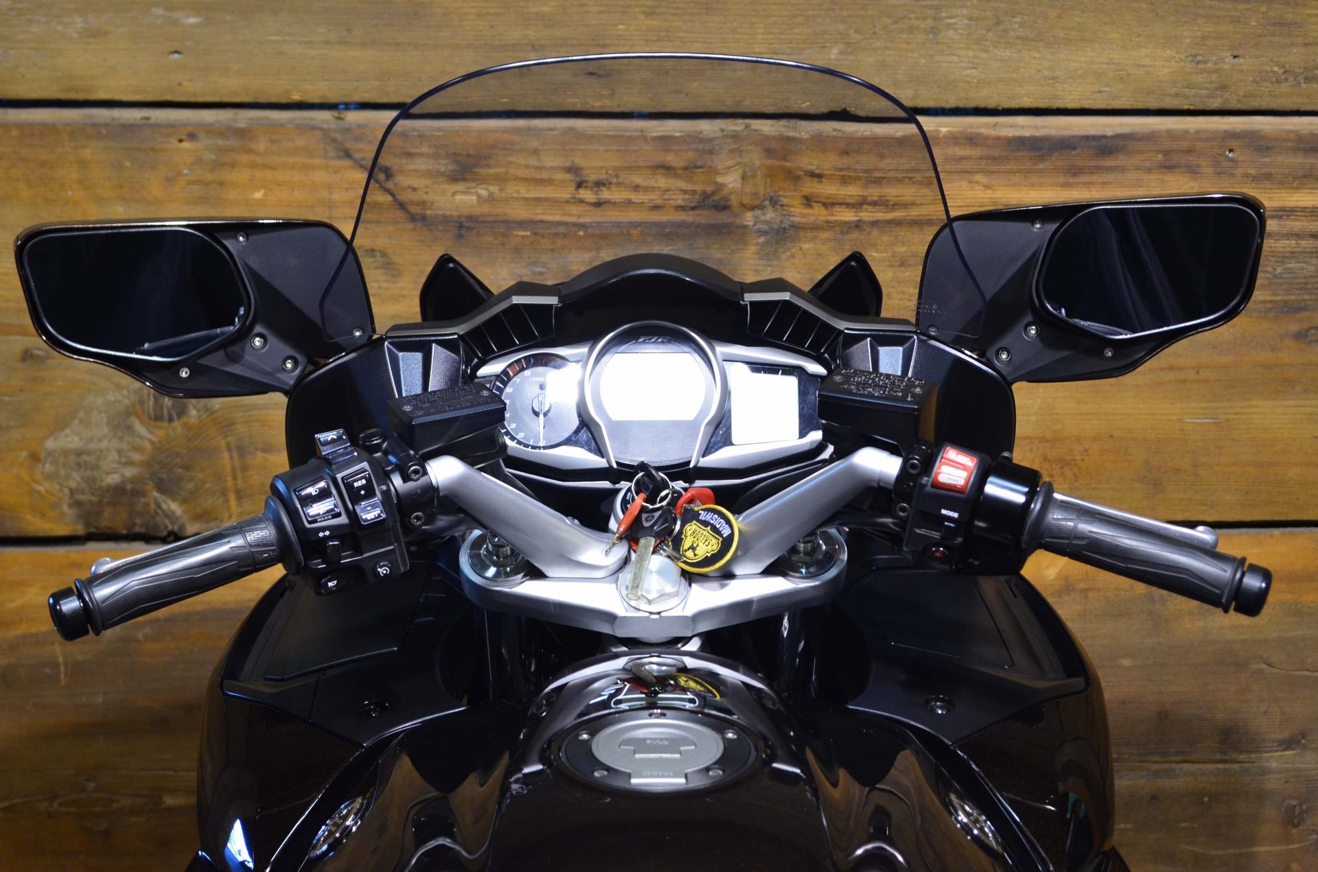 YAMAHA FJR 1300 ABS 13 mit Koffer-showroom-element-2