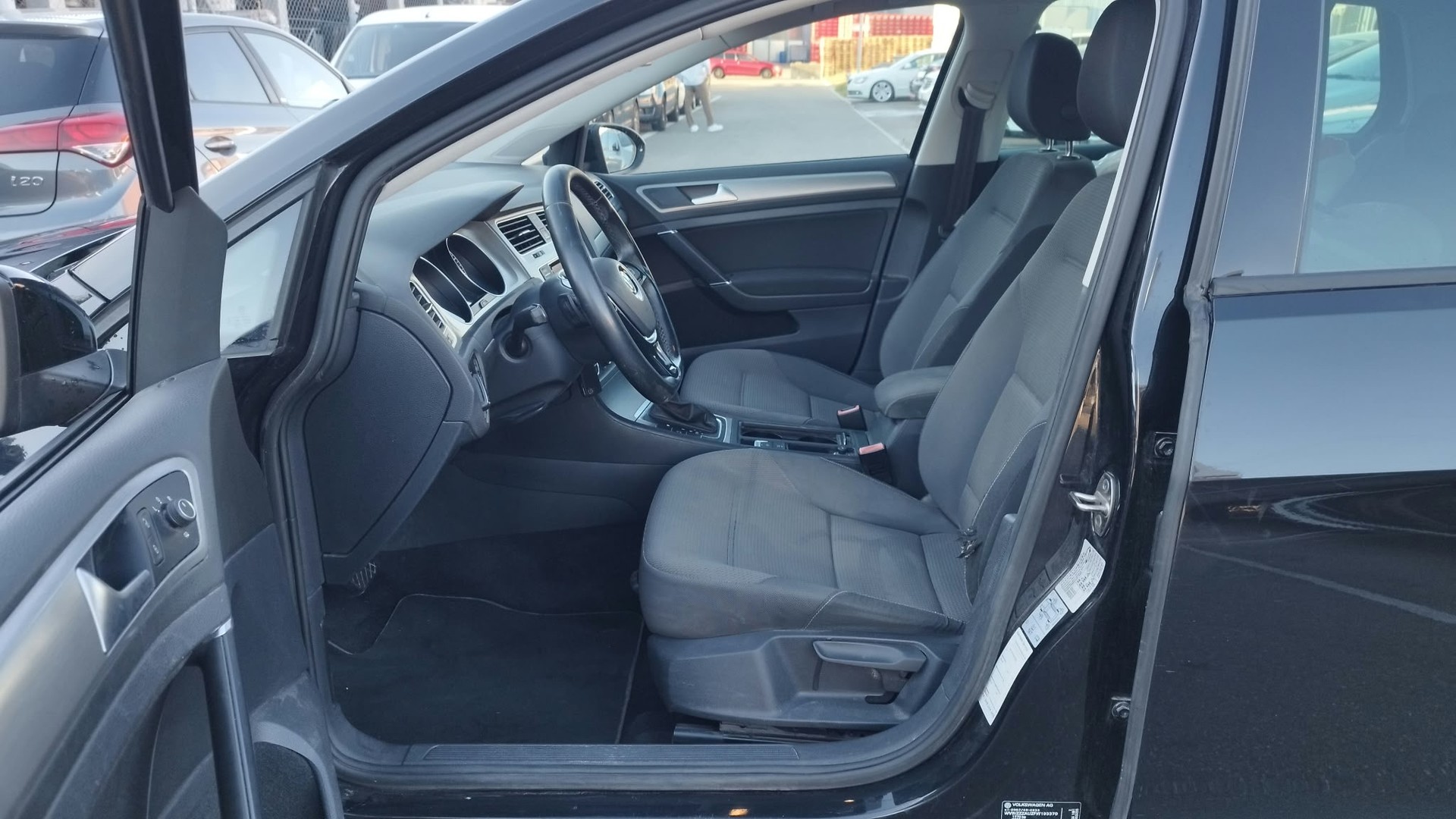 VW Golf 1.4 TSI Comfortline DSG-image-9
