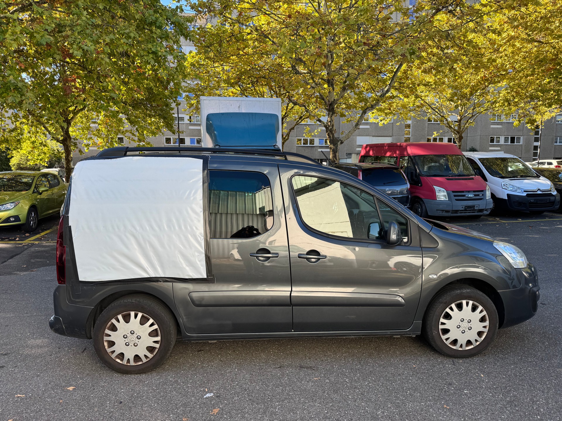 PEUGEOT Partner 1.2 PureTech Allure-image-5