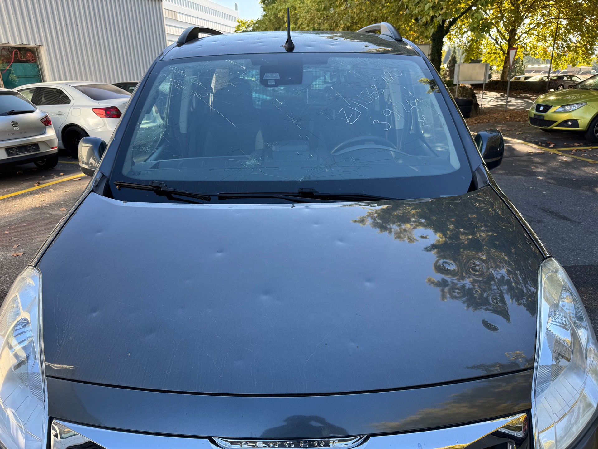 PEUGEOT Partner 1.2 PureTech Allure-image-11