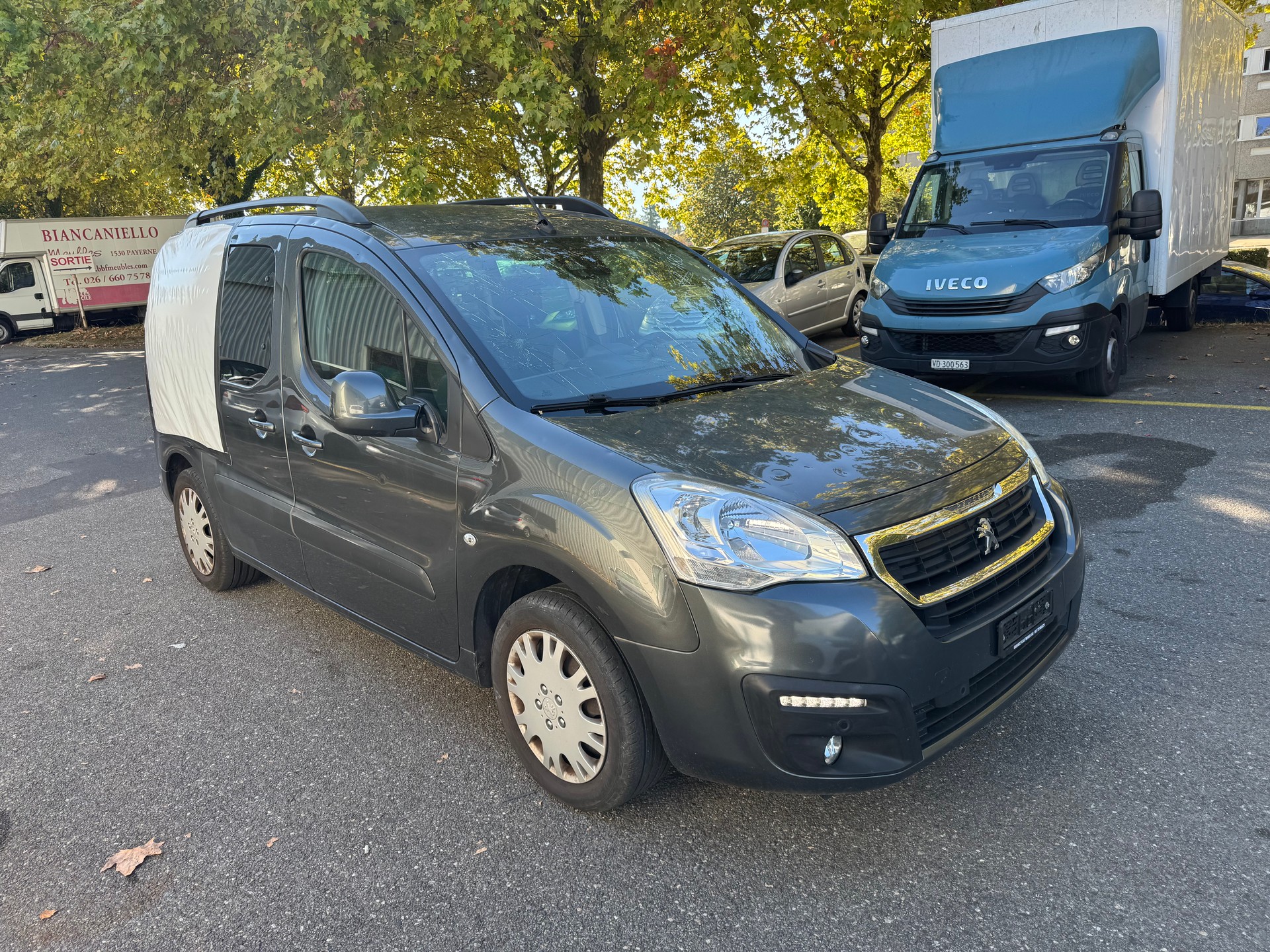 PEUGEOT Partner 1.2 PureTech Allure-image-4
