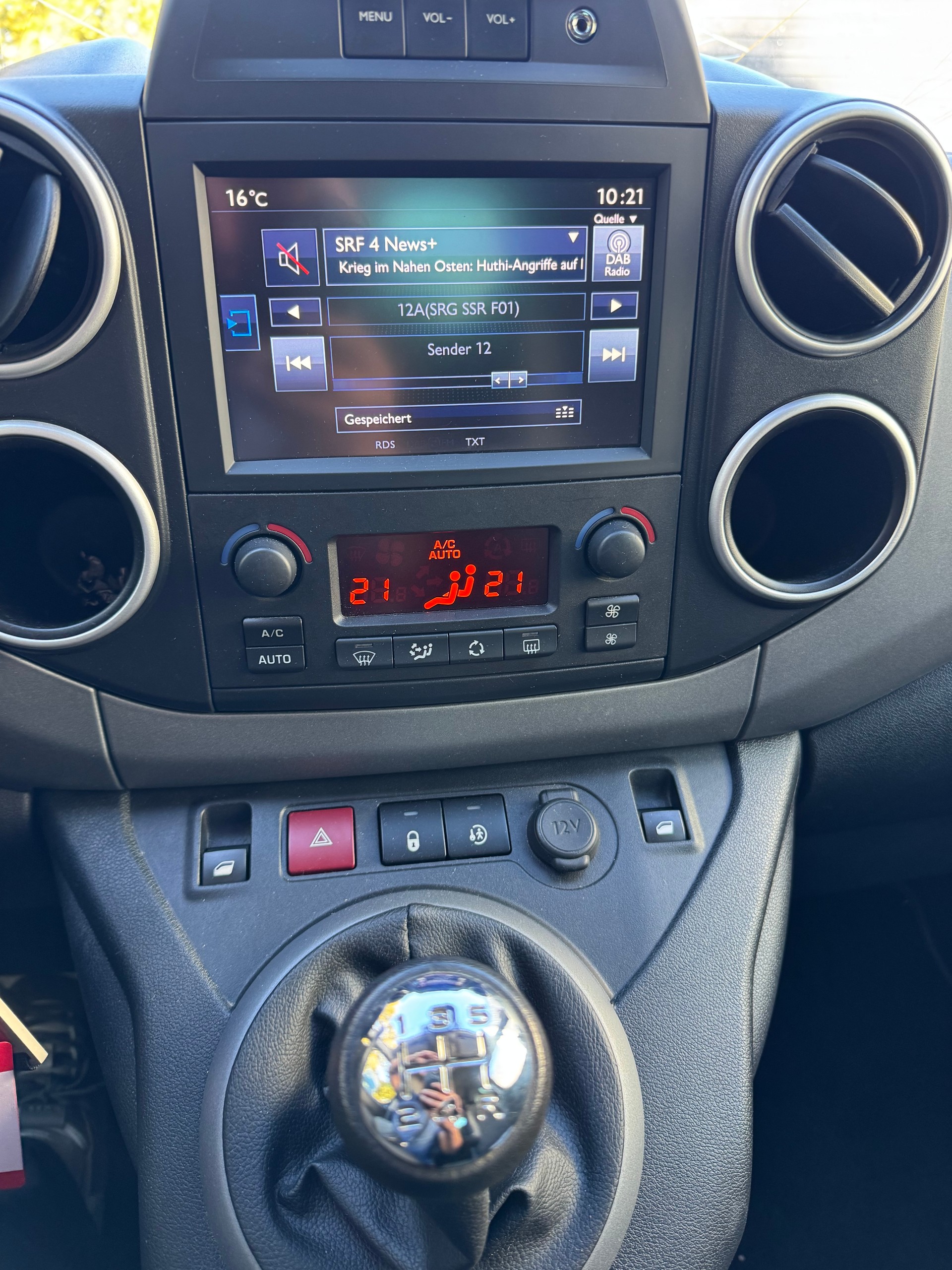 PEUGEOT Partner 1.2 PureTech Allure-image-18