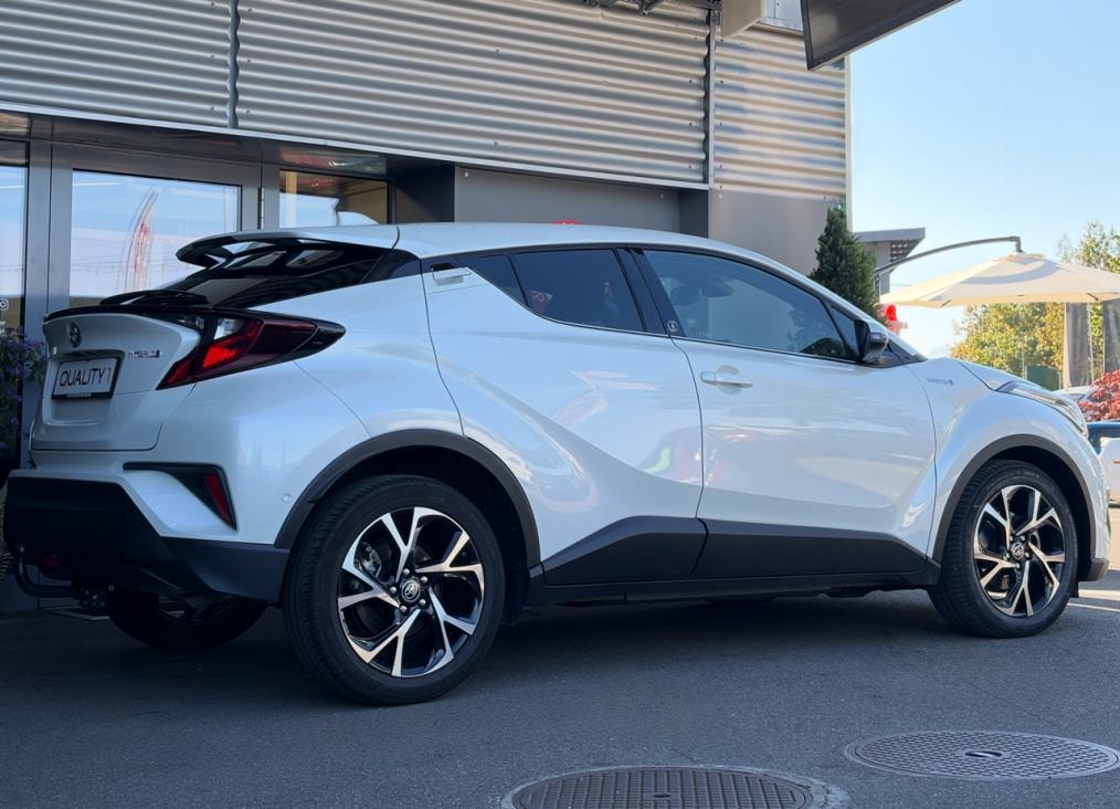 TOYOTA C-HR 1.8 HSD Team Deutschland-image-2