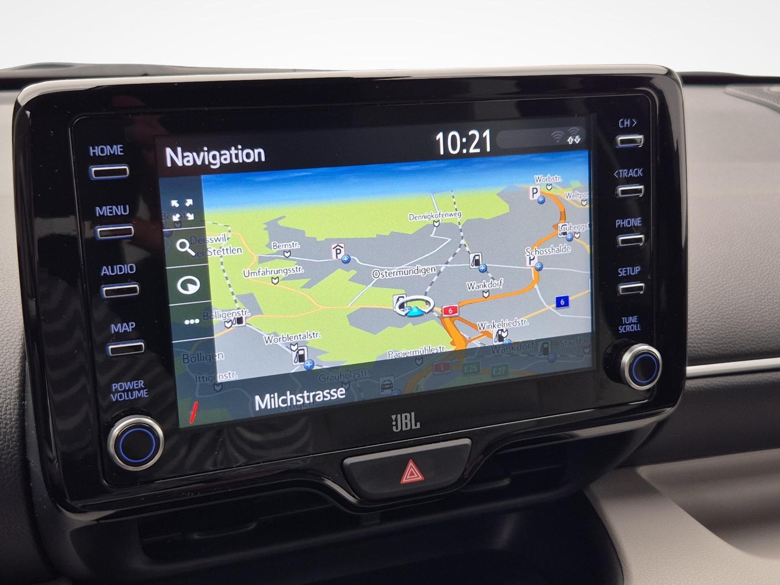 TOYOTA Yaris 1.5 VVT-i HSD Premium-image-13