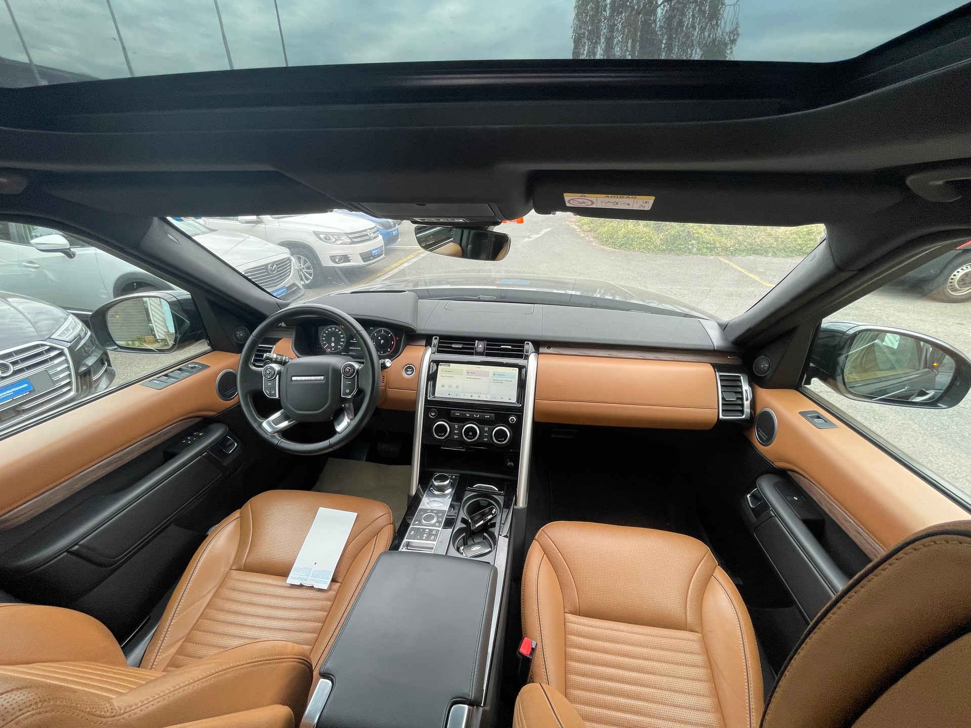 LAND ROVER Discovery 2.0 SD4 HSE Luxury Automatic-image-9