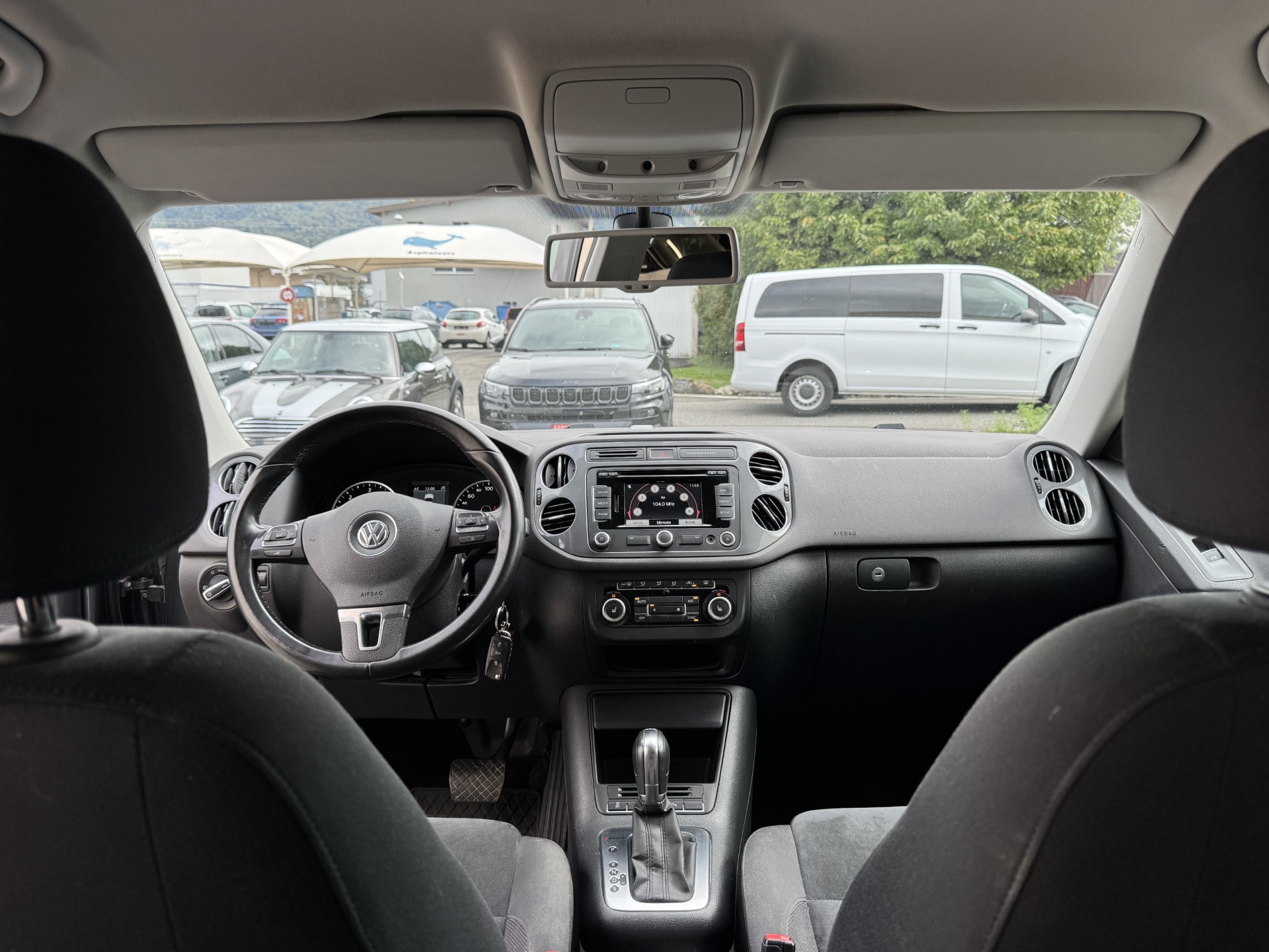 VW Tiguan 2.0 TDI BlueMotion Sport&Style 4Motion DSG-image-10