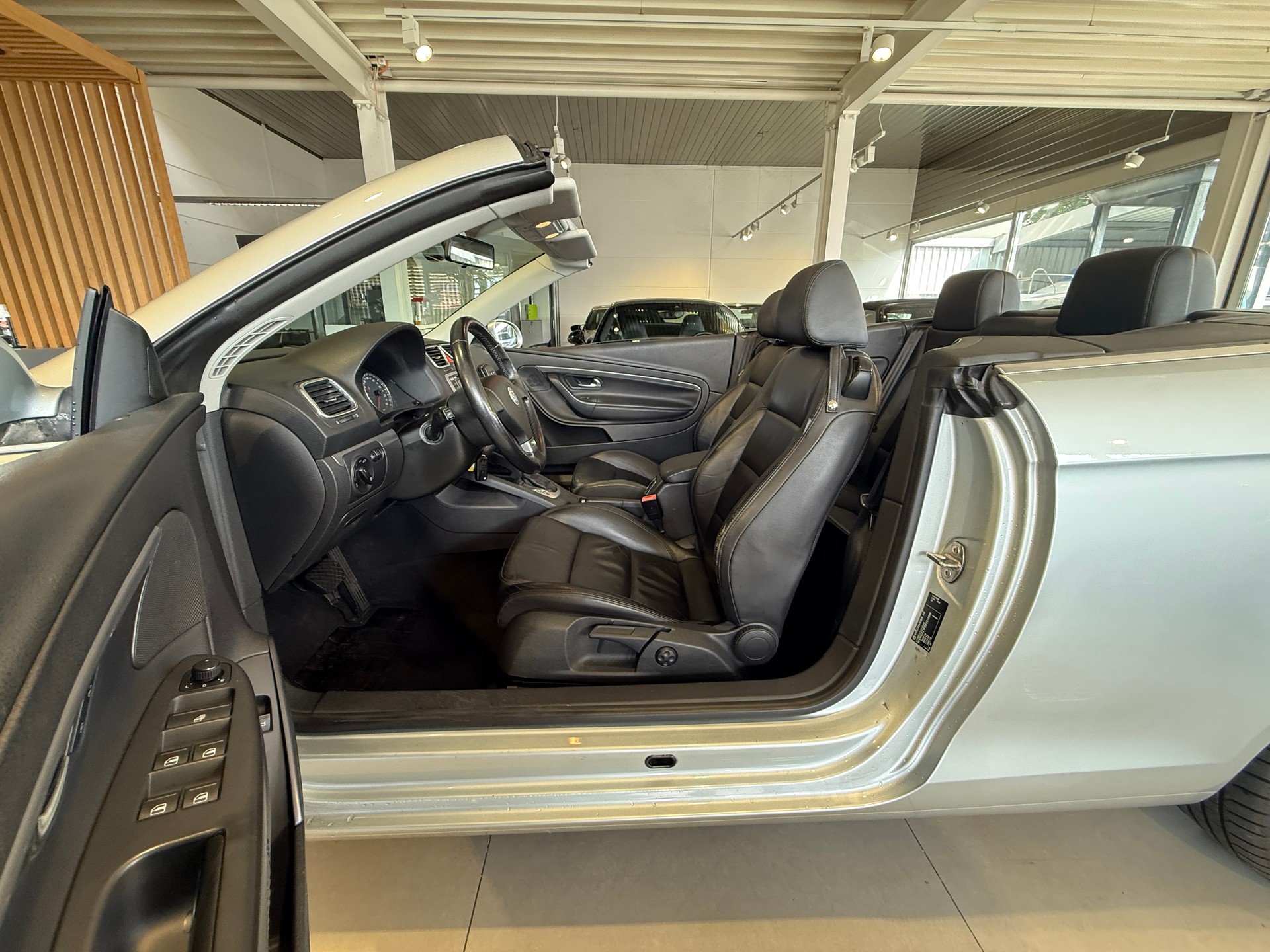 VW Eos 3.2 V6 ***TEMPOMAT***-image-14