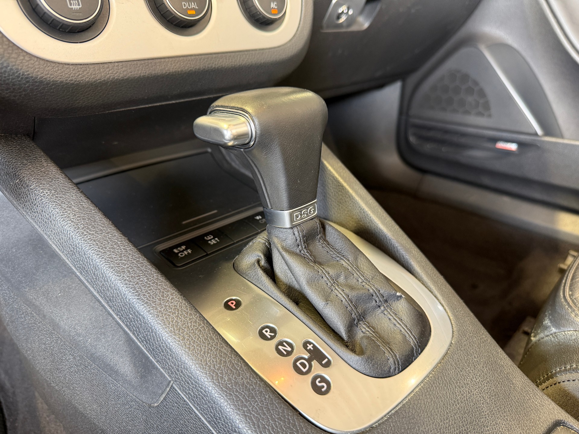 VW Eos 3.2 V6 ***TEMPOMAT***-image-17