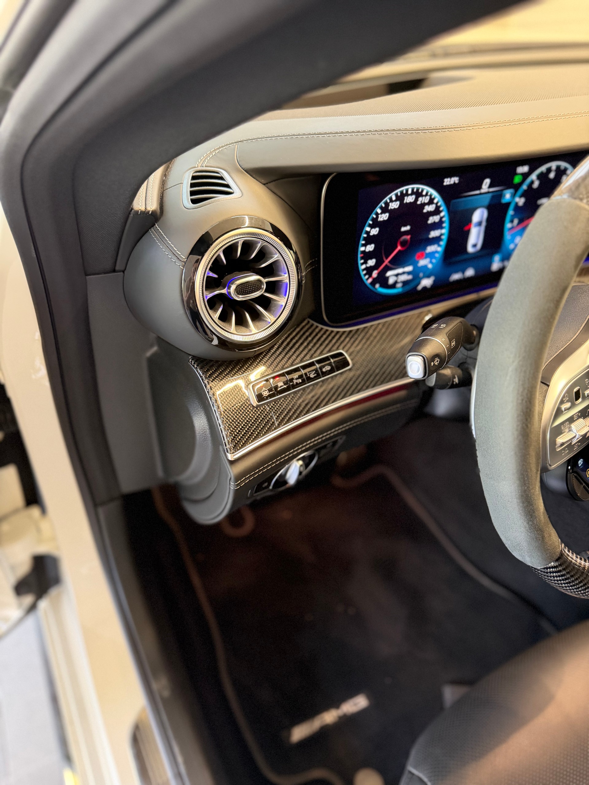MERCEDES-BENZ AMG GT 4 63 S 4Matic+ Speedshift MCT-image-6