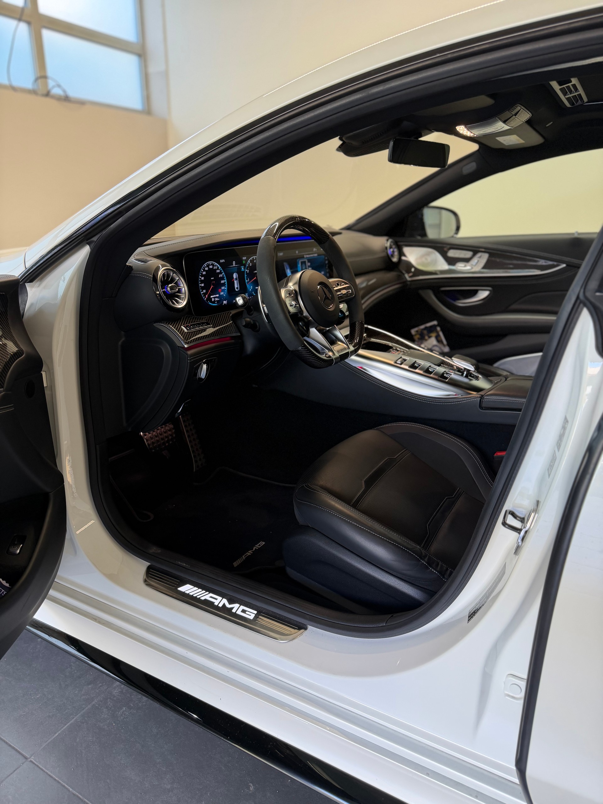 MERCEDES-BENZ AMG GT 4 63 S 4Matic+ Speedshift MCT-image-4