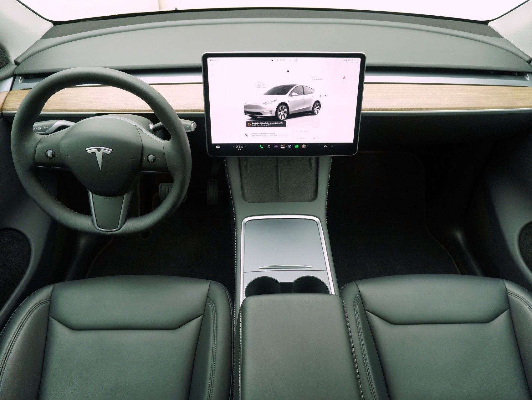 TESLA Model Y Long Range Dual AWD-image-16