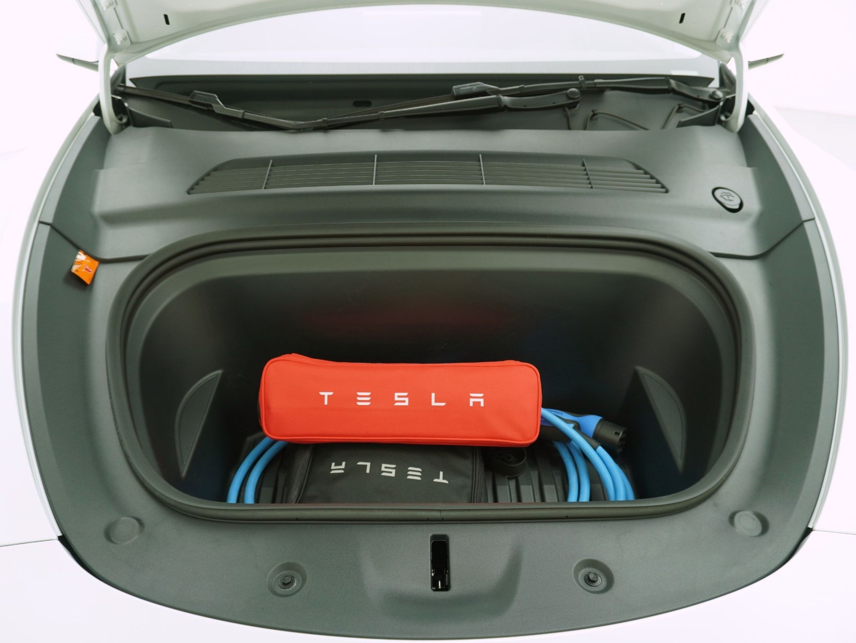 TESLA Model Y Long Range Dual AWD-image-7